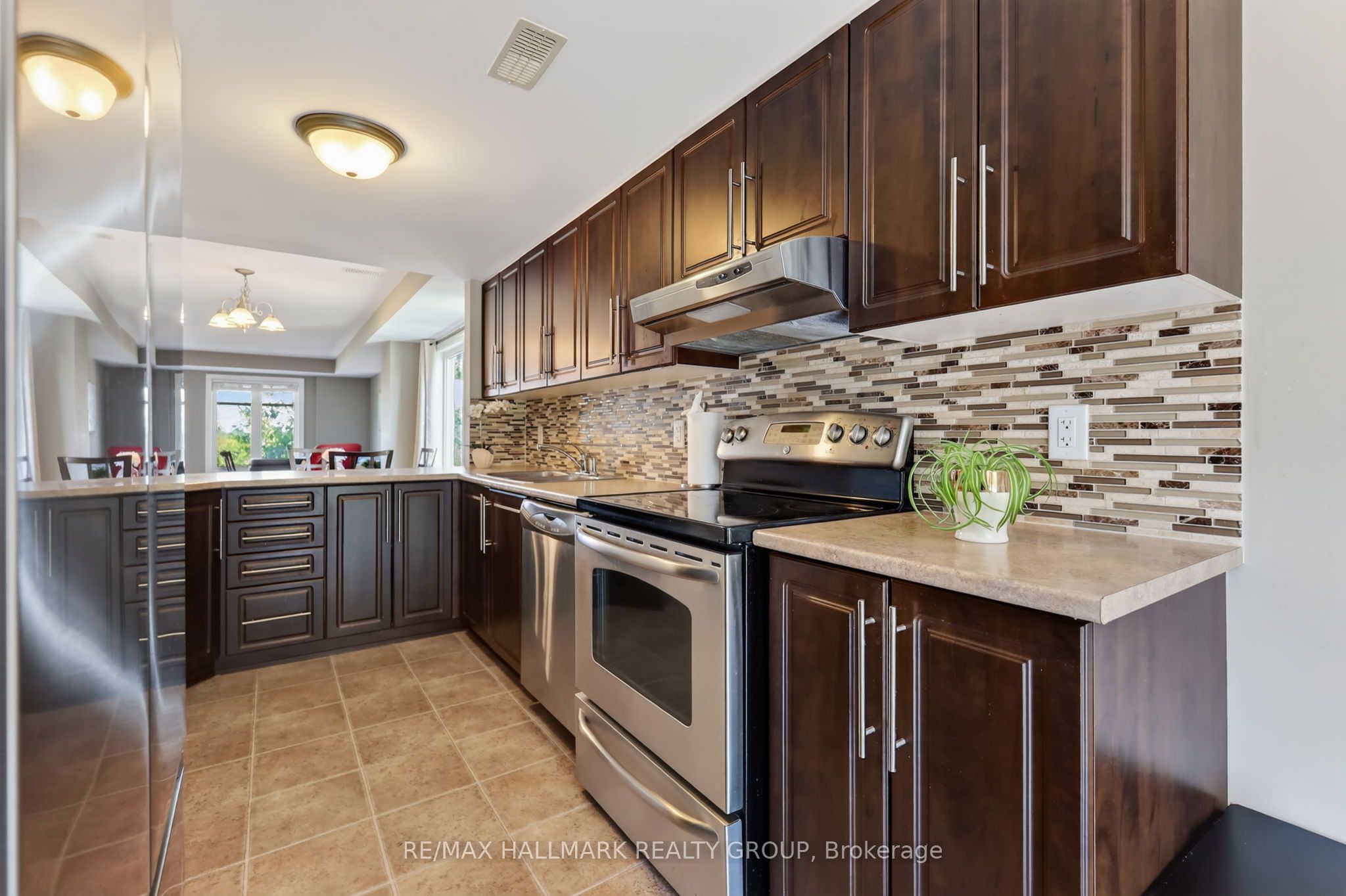 62 Argent Private Property Photo 9