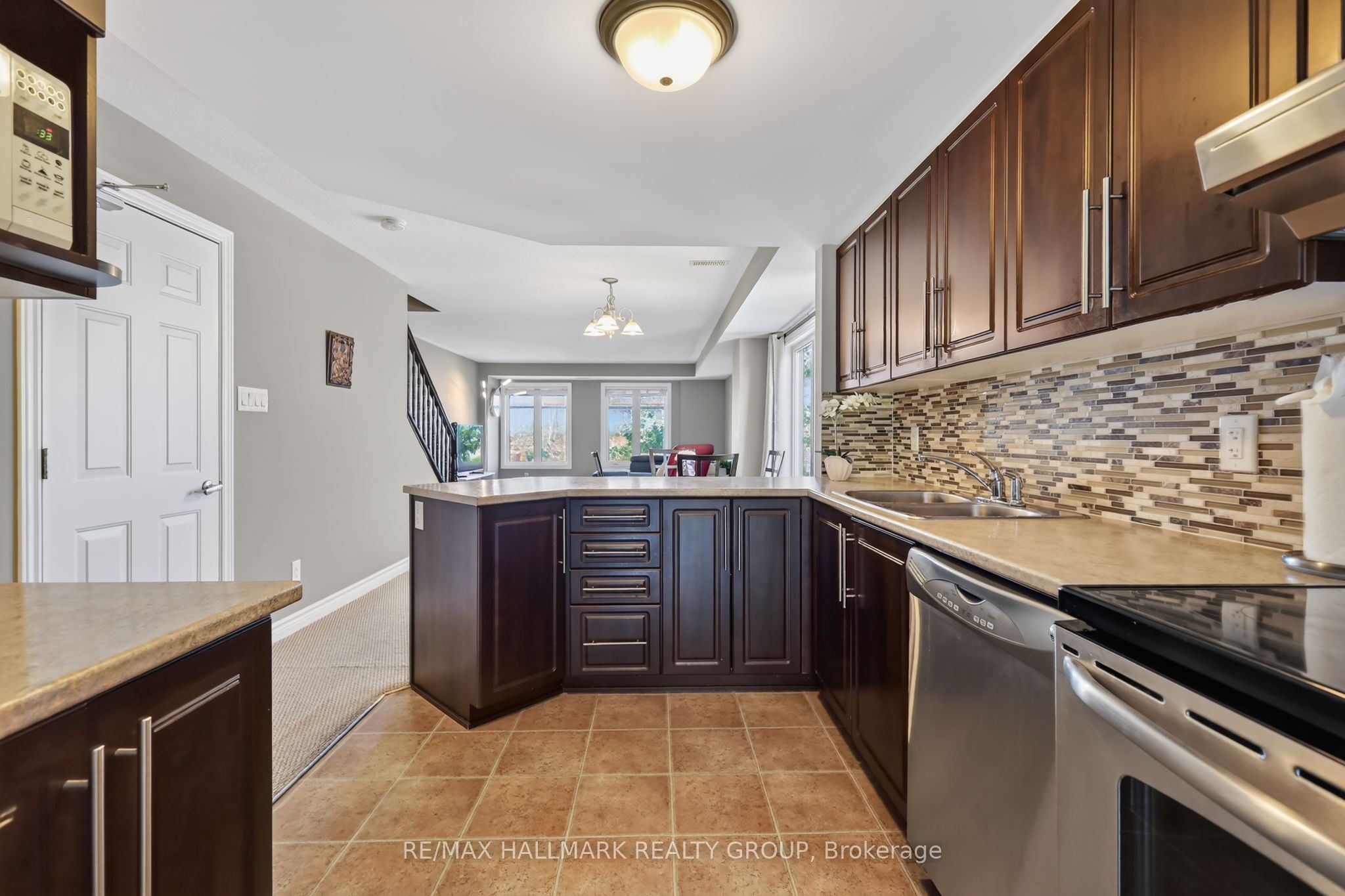 62 Argent Private Property Photo 10