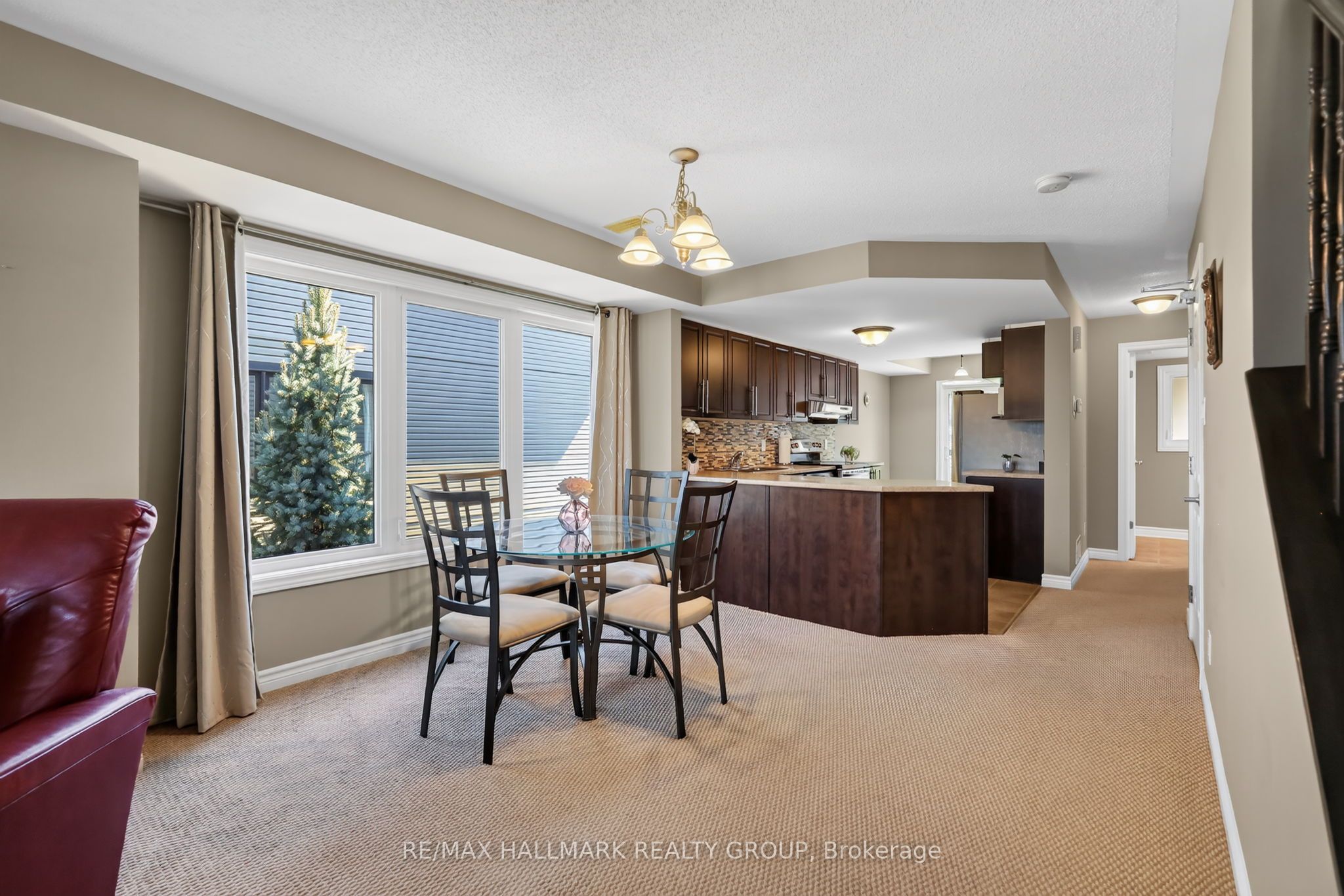 62 Argent Private Property Photo 13