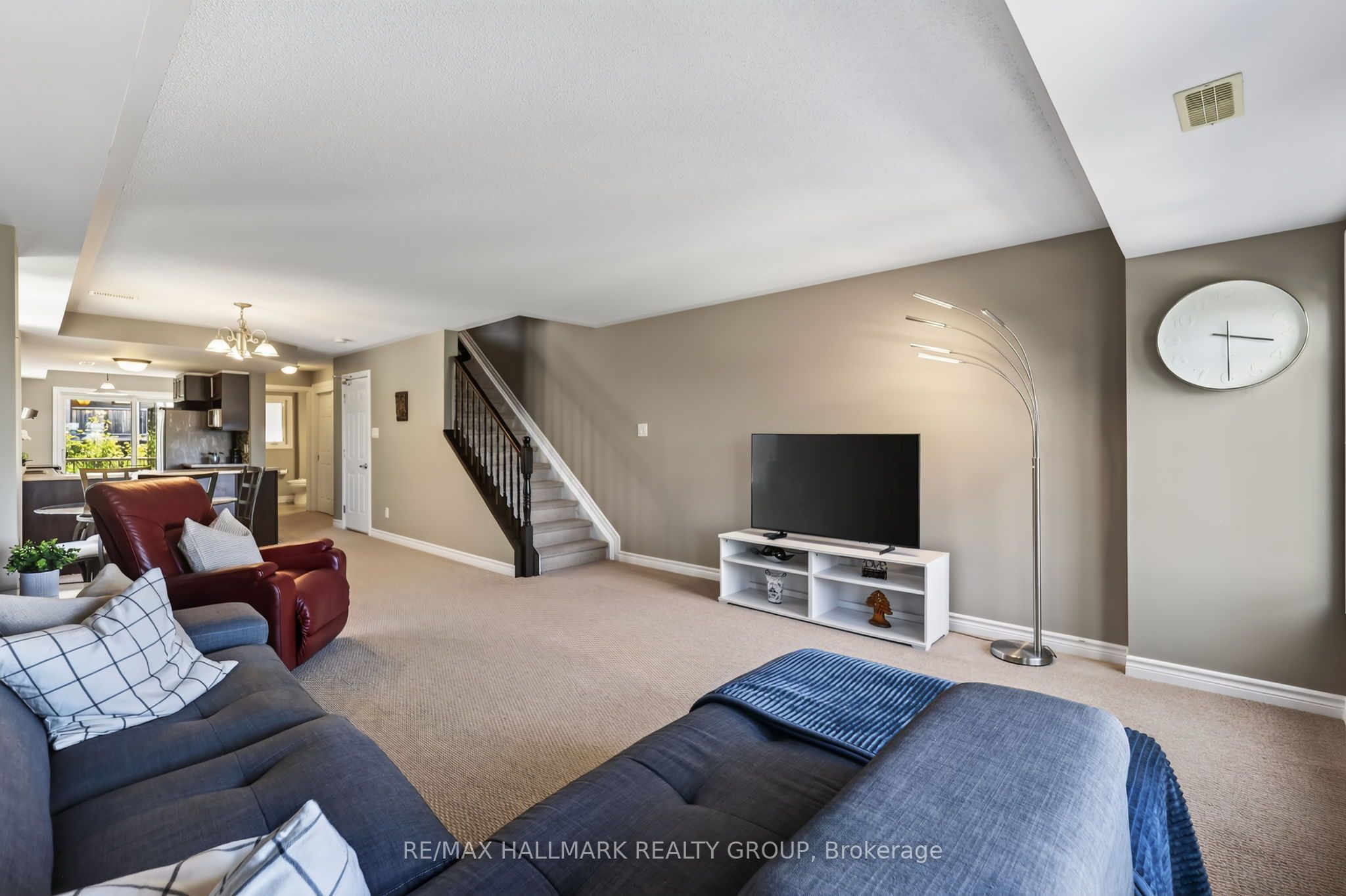 62 Argent Private Property Photo 14