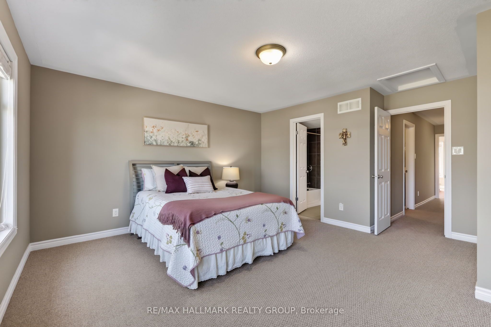 62 Argent Private Property Photo 22