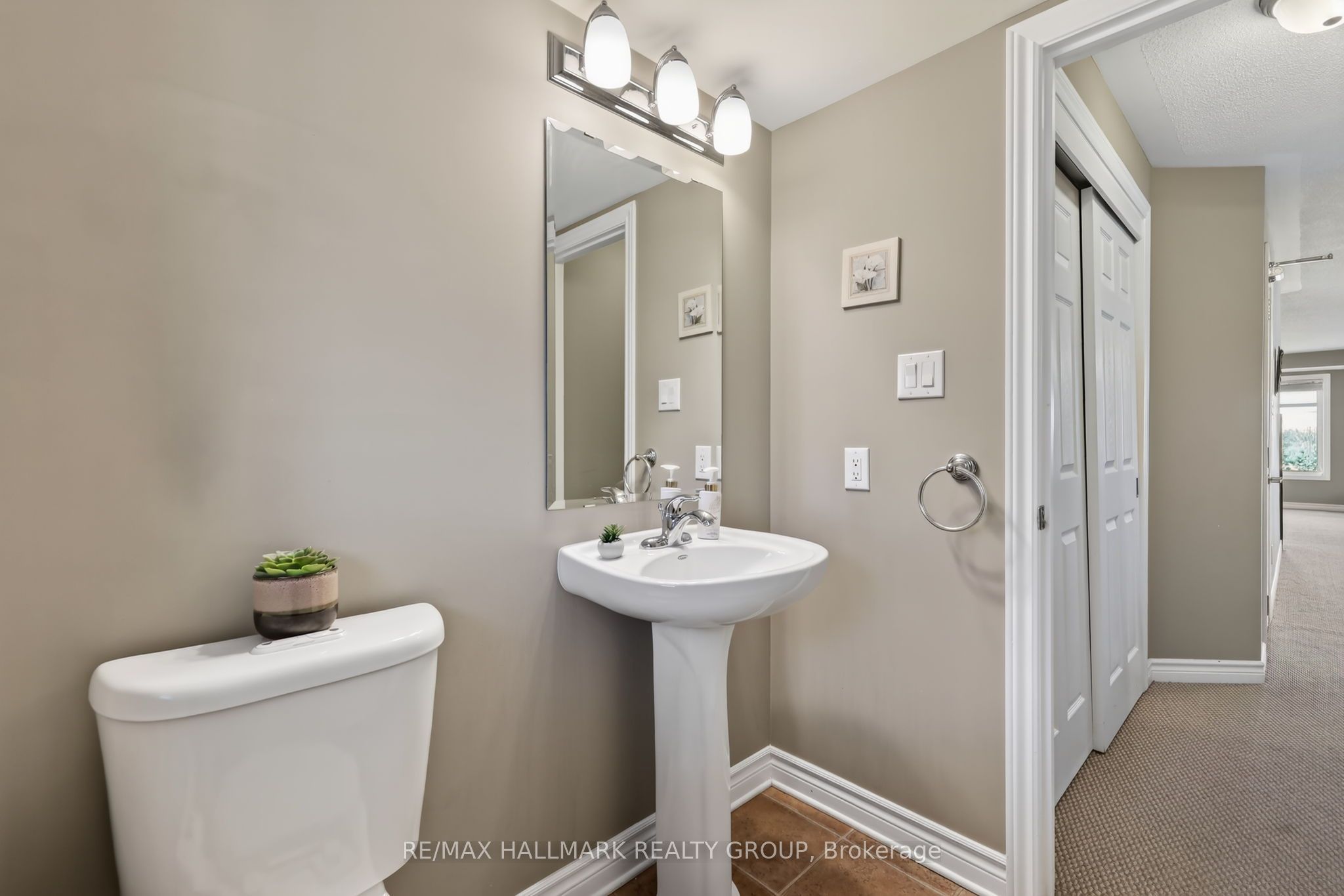 62 Argent Private Property Photo 26