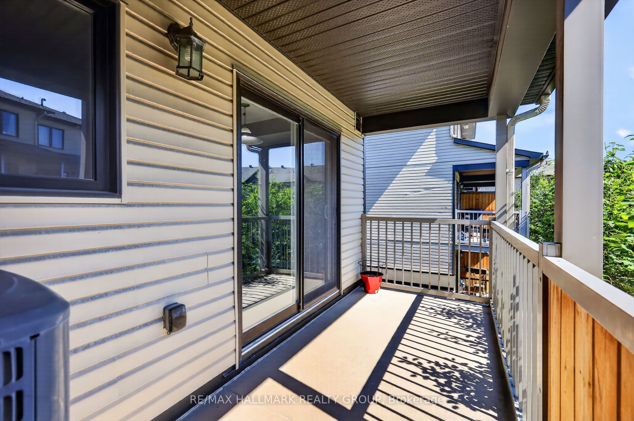 62 Argent Private Property Photo 29