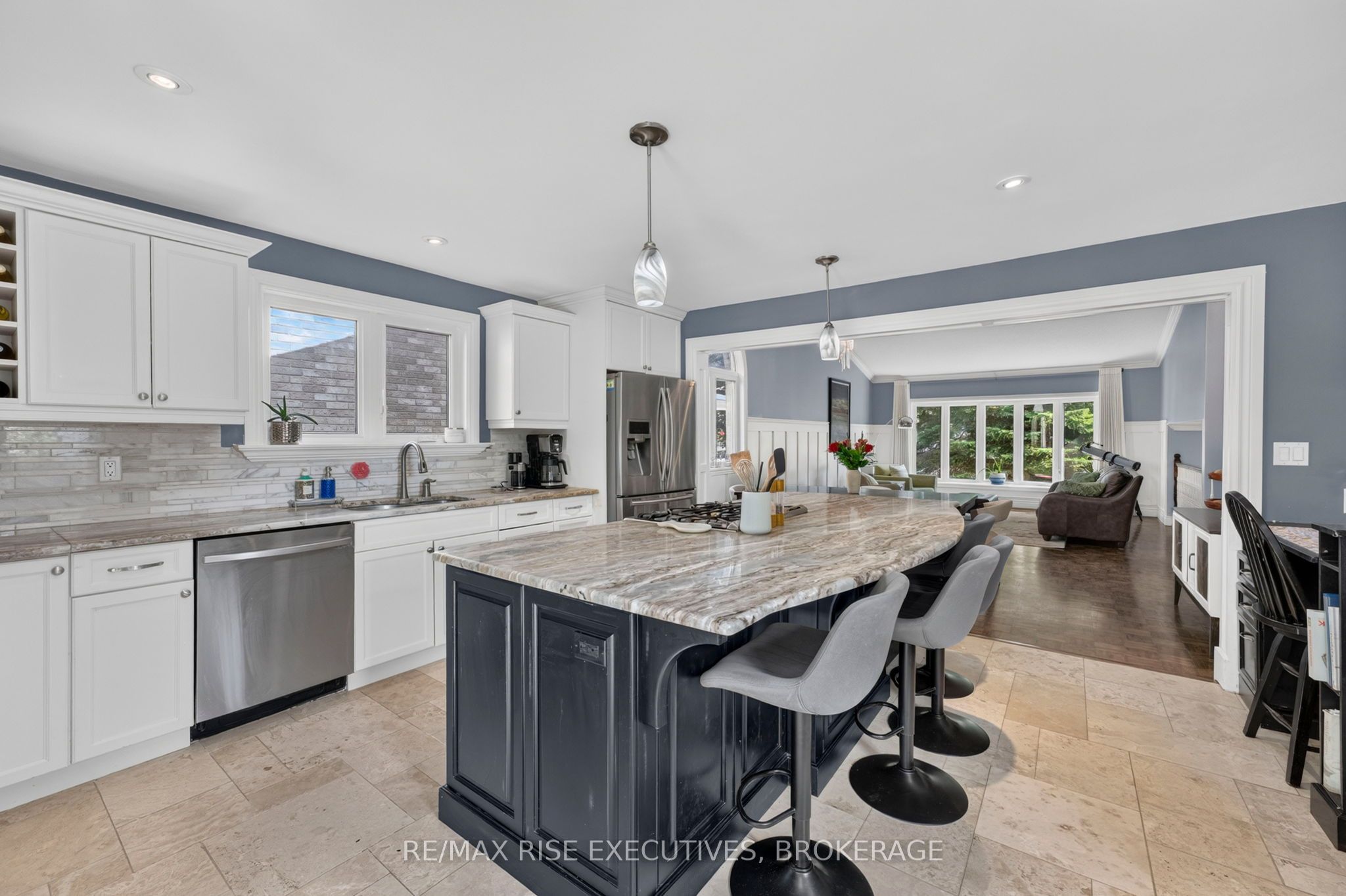 611 Rivermeade Avenue Property Photo 8