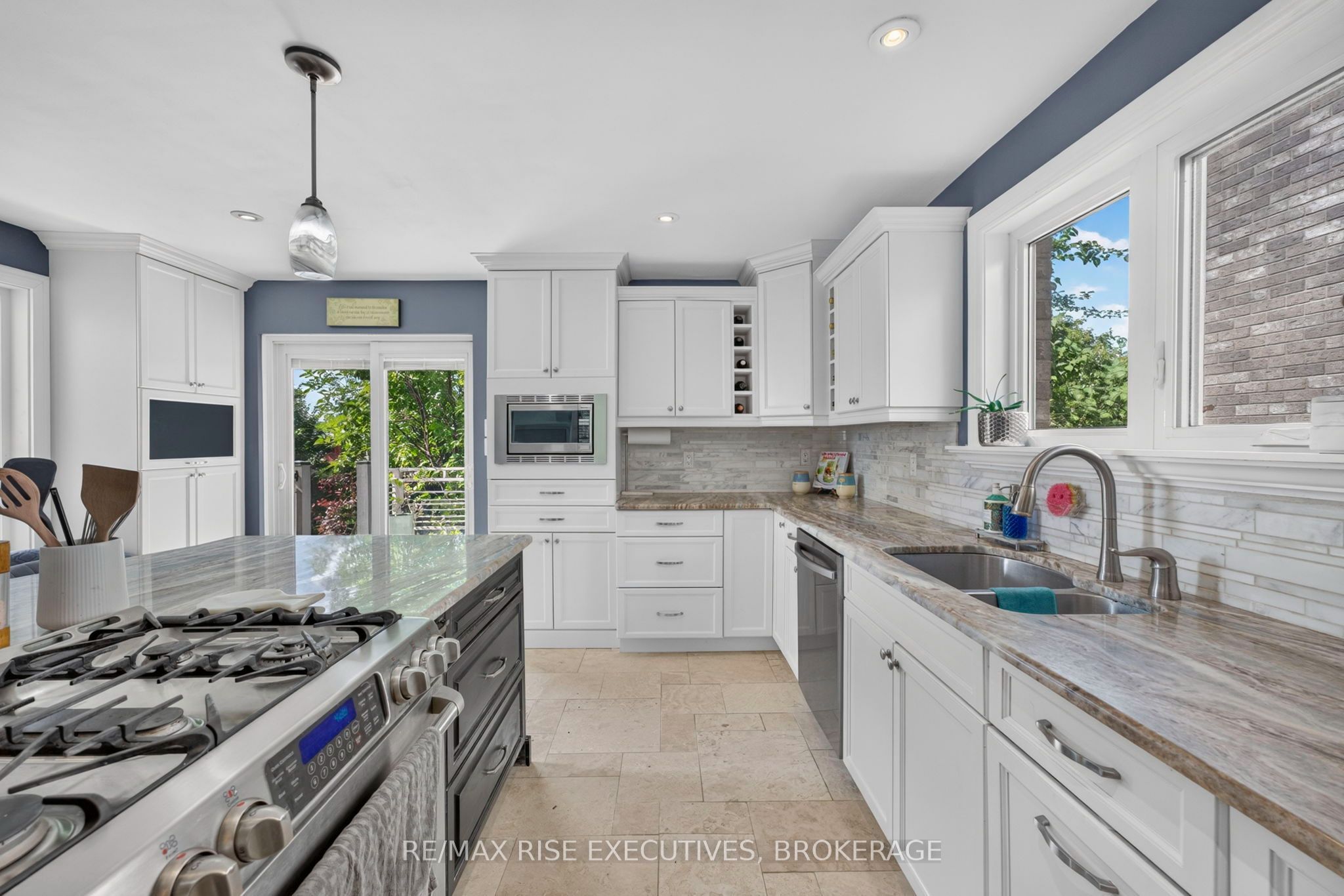 611 Rivermeade Avenue Property Photo 10