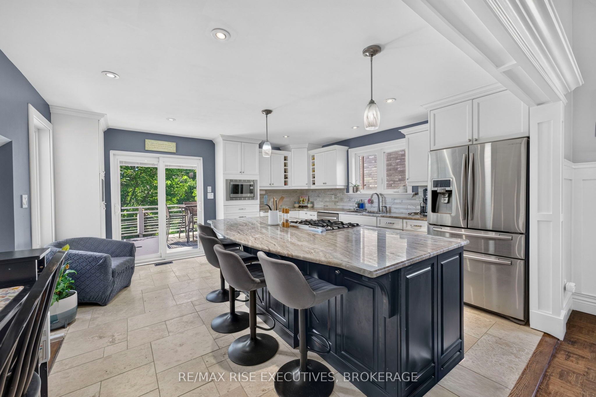 611 Rivermeade Avenue Property Photo 11