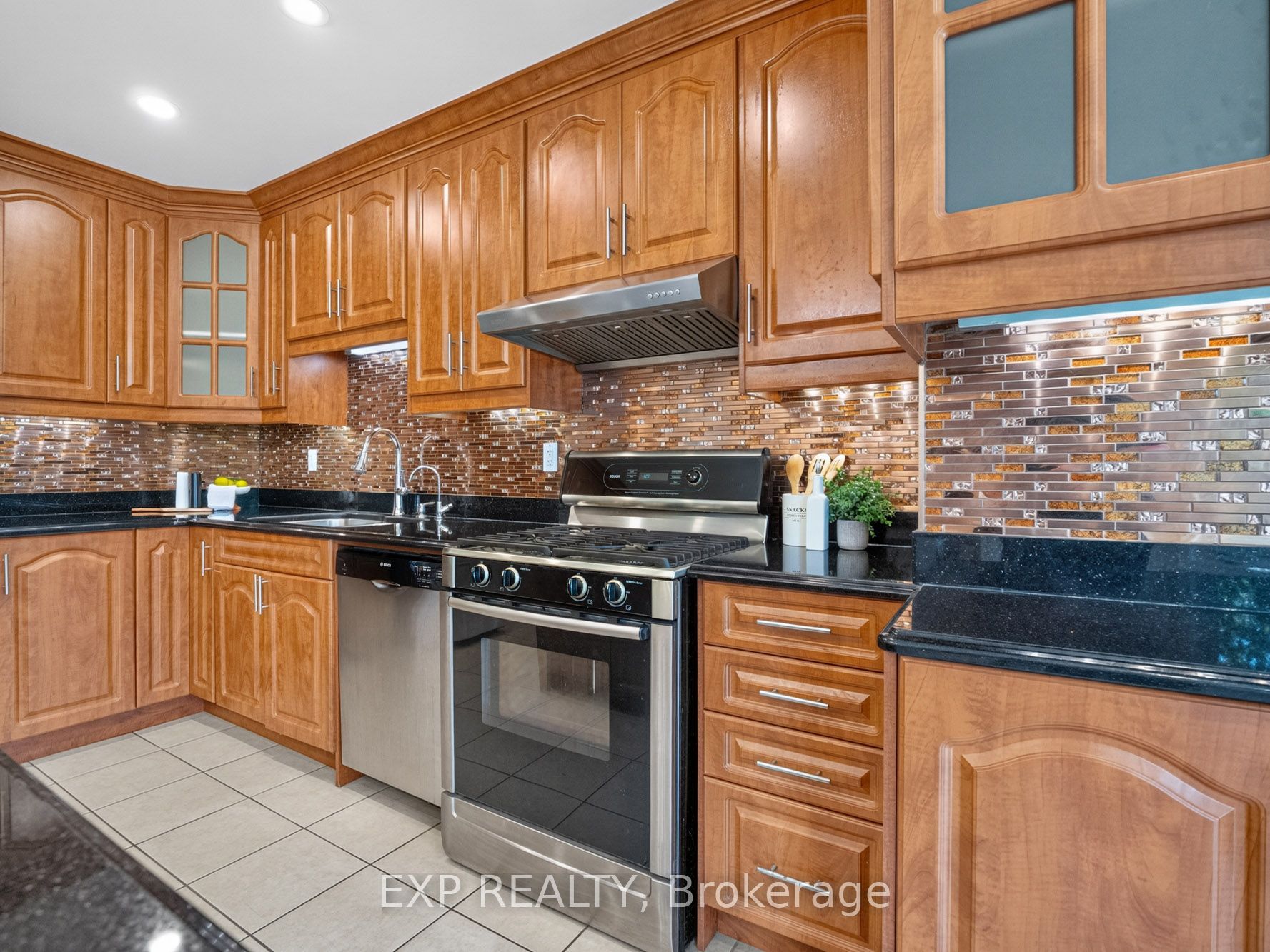 6560 St. Michael Avenue Property Photo 16