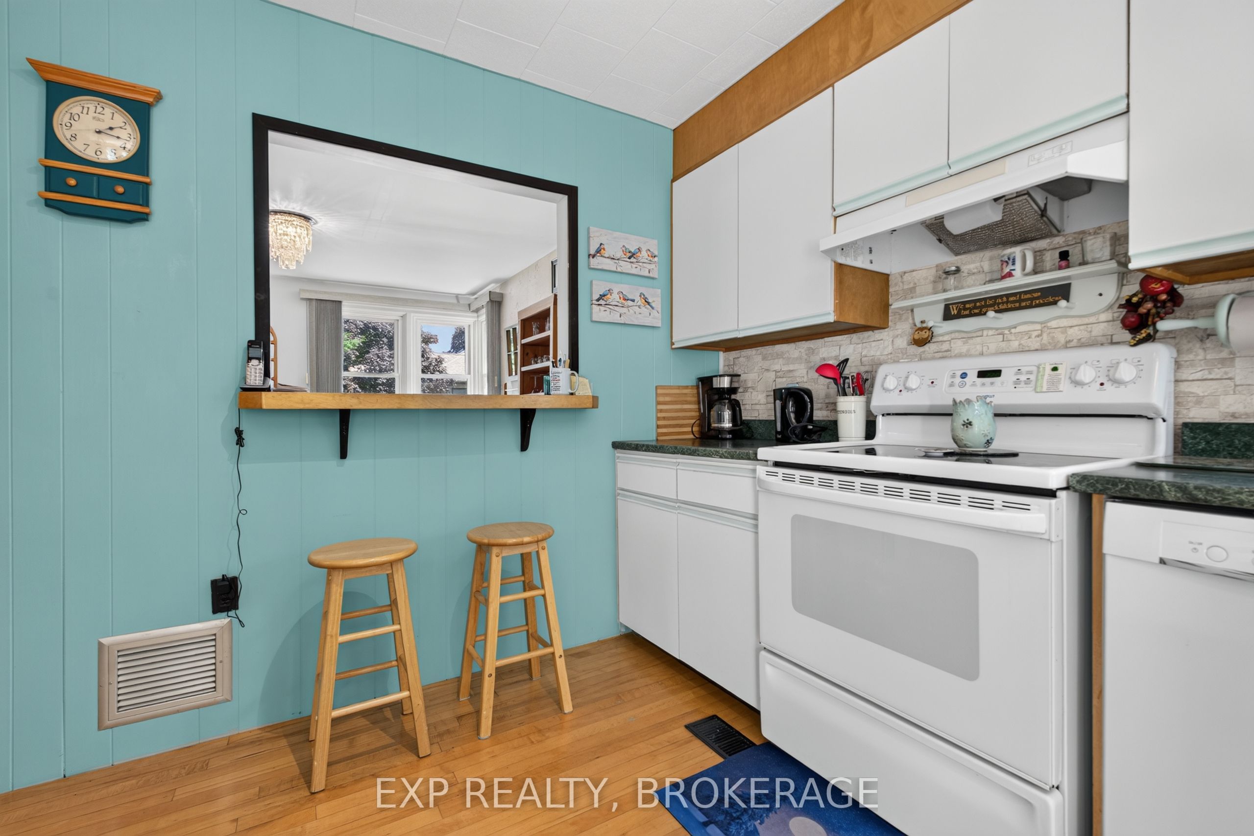 100 Regent Street Property Photo 15