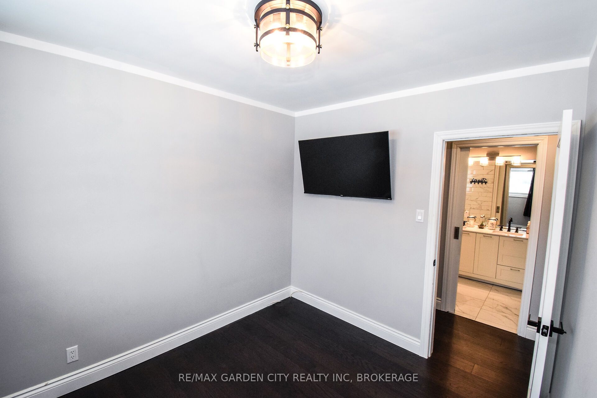 91 Crescent Drive Property Photo 16