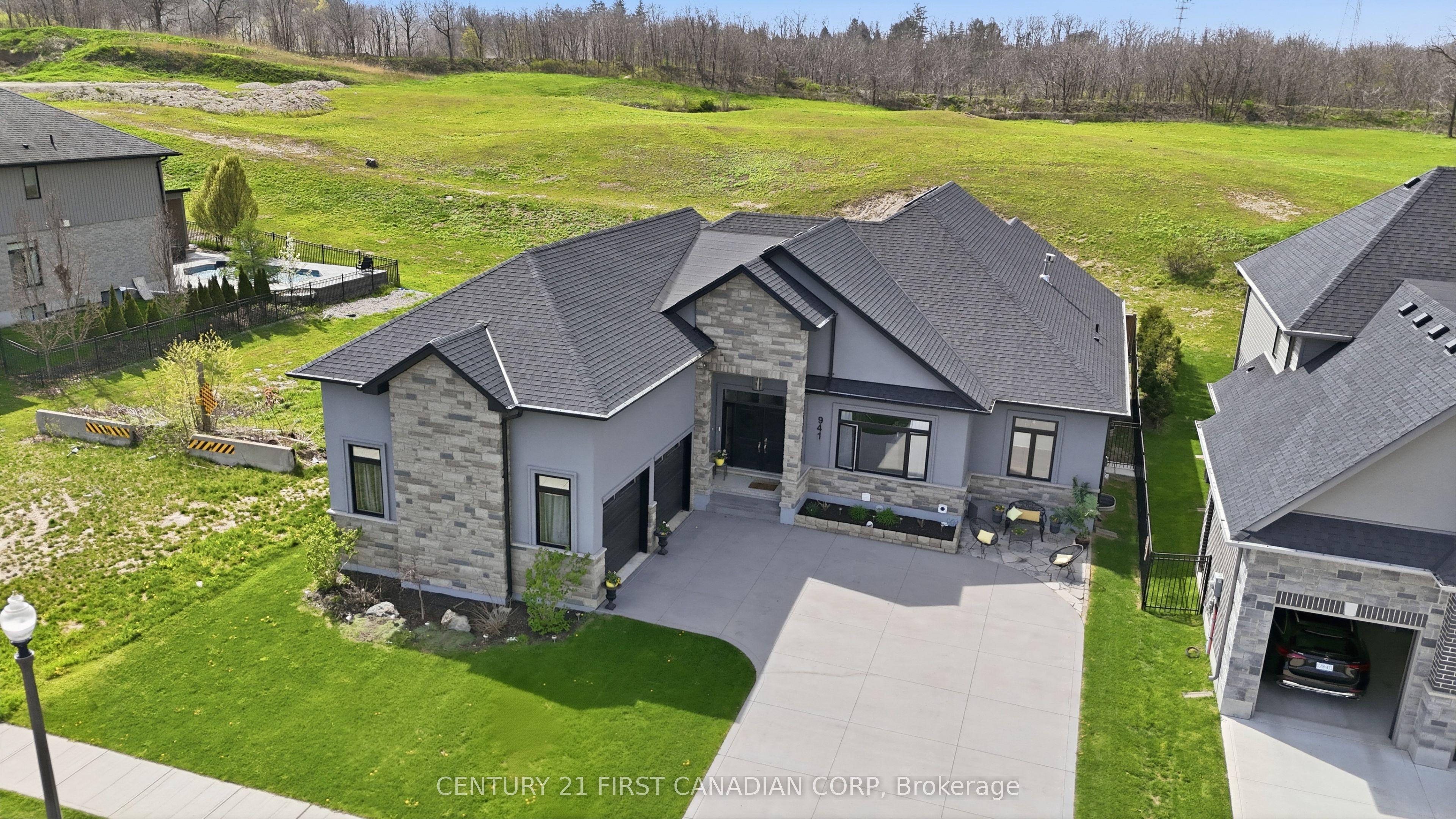 941 Longworth Road Property Photo 14