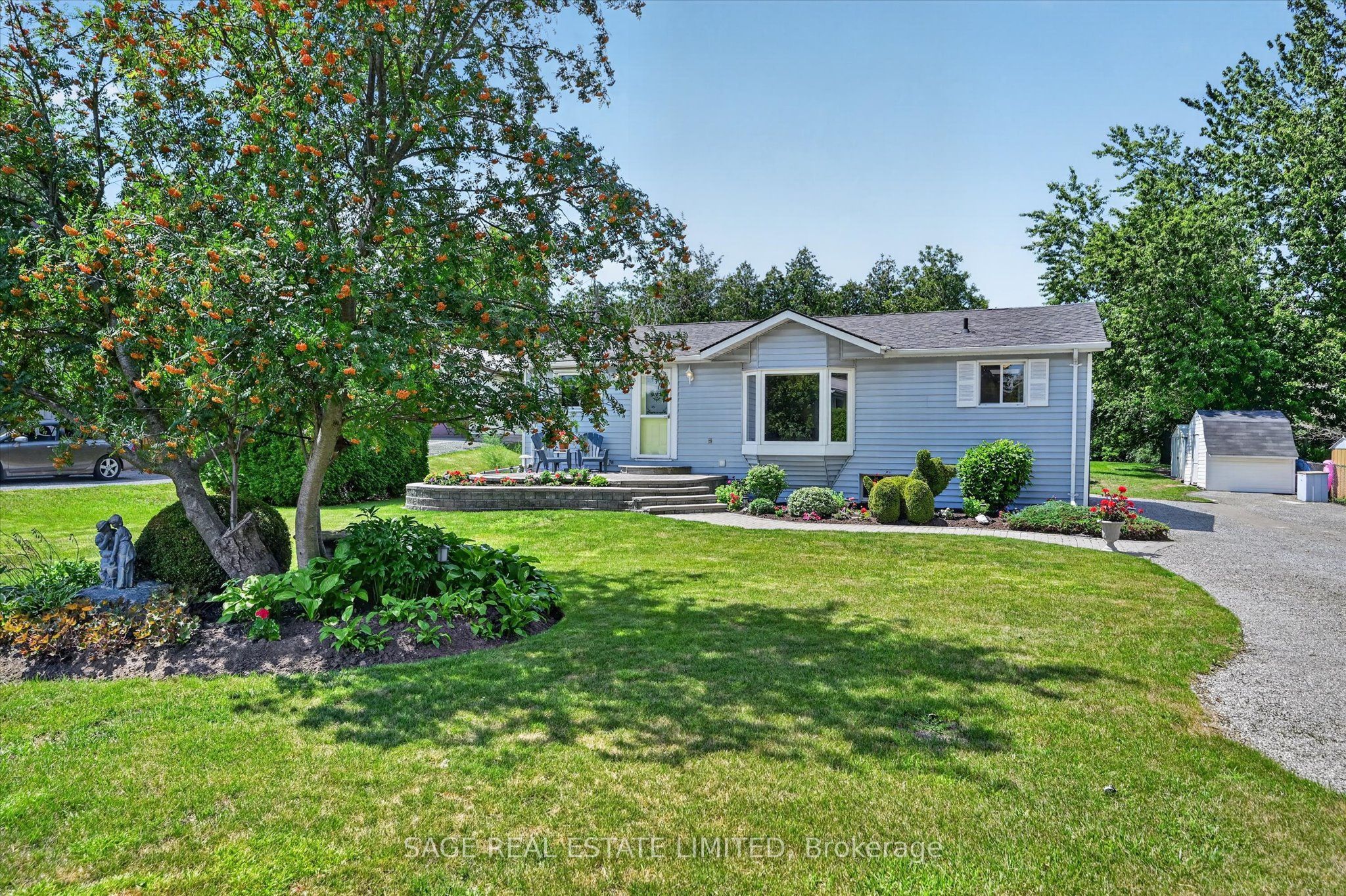39 Riverside Drive Property Photo 1