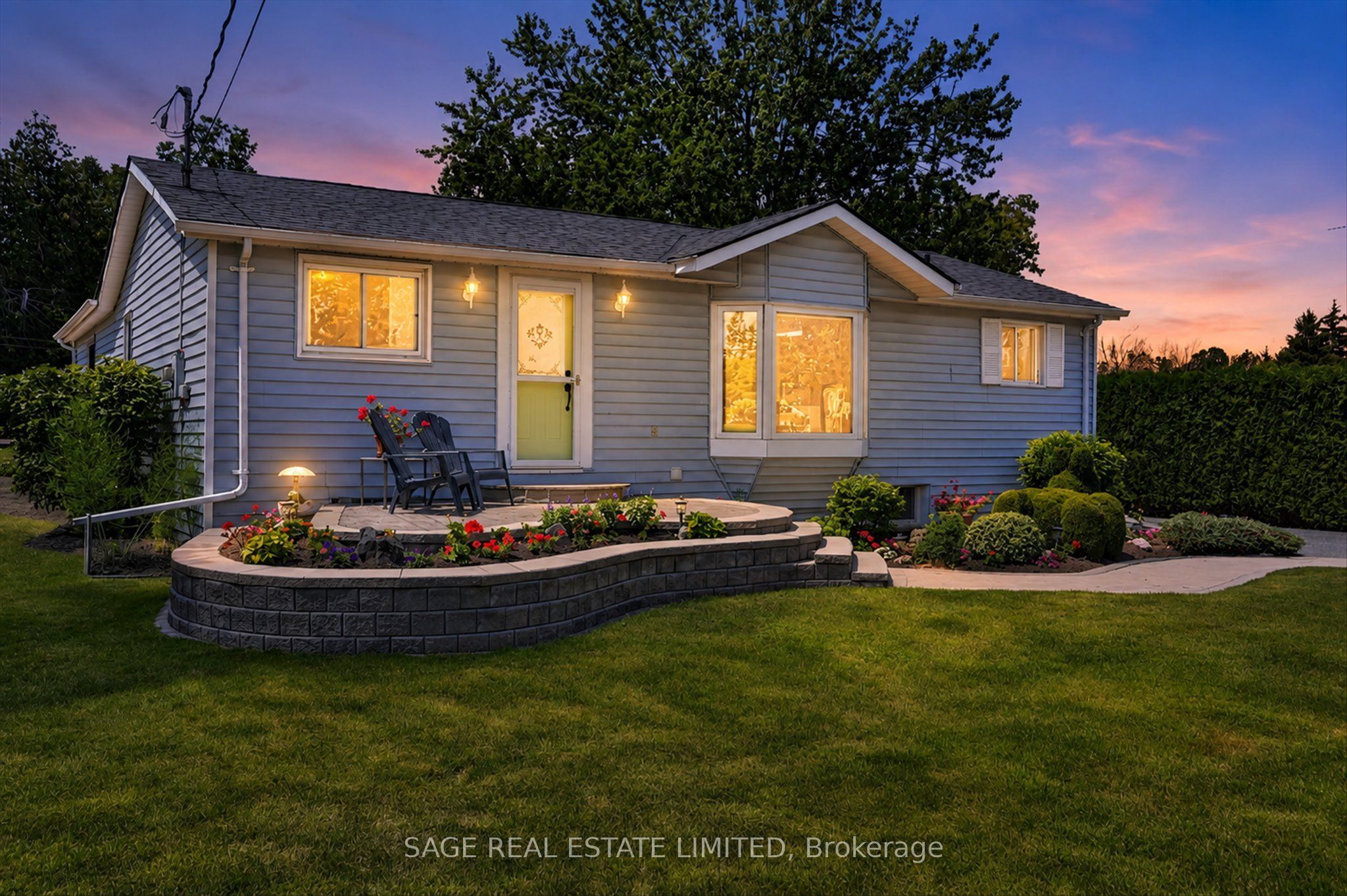 39 Riverside Drive Property Photo 2