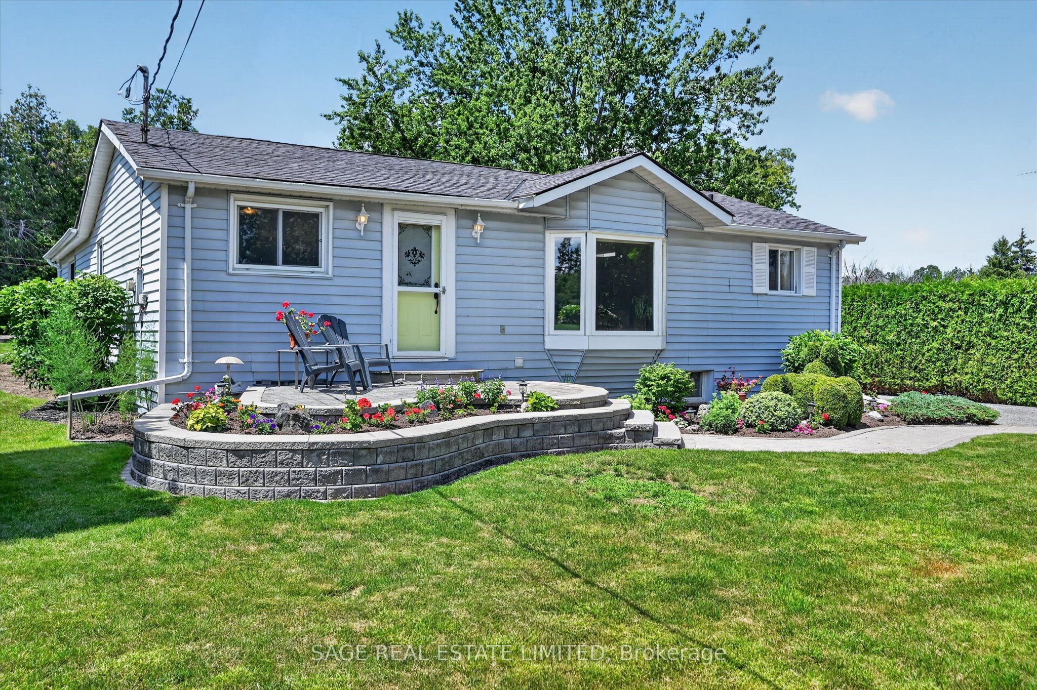 39 Riverside Drive Property Photo 3