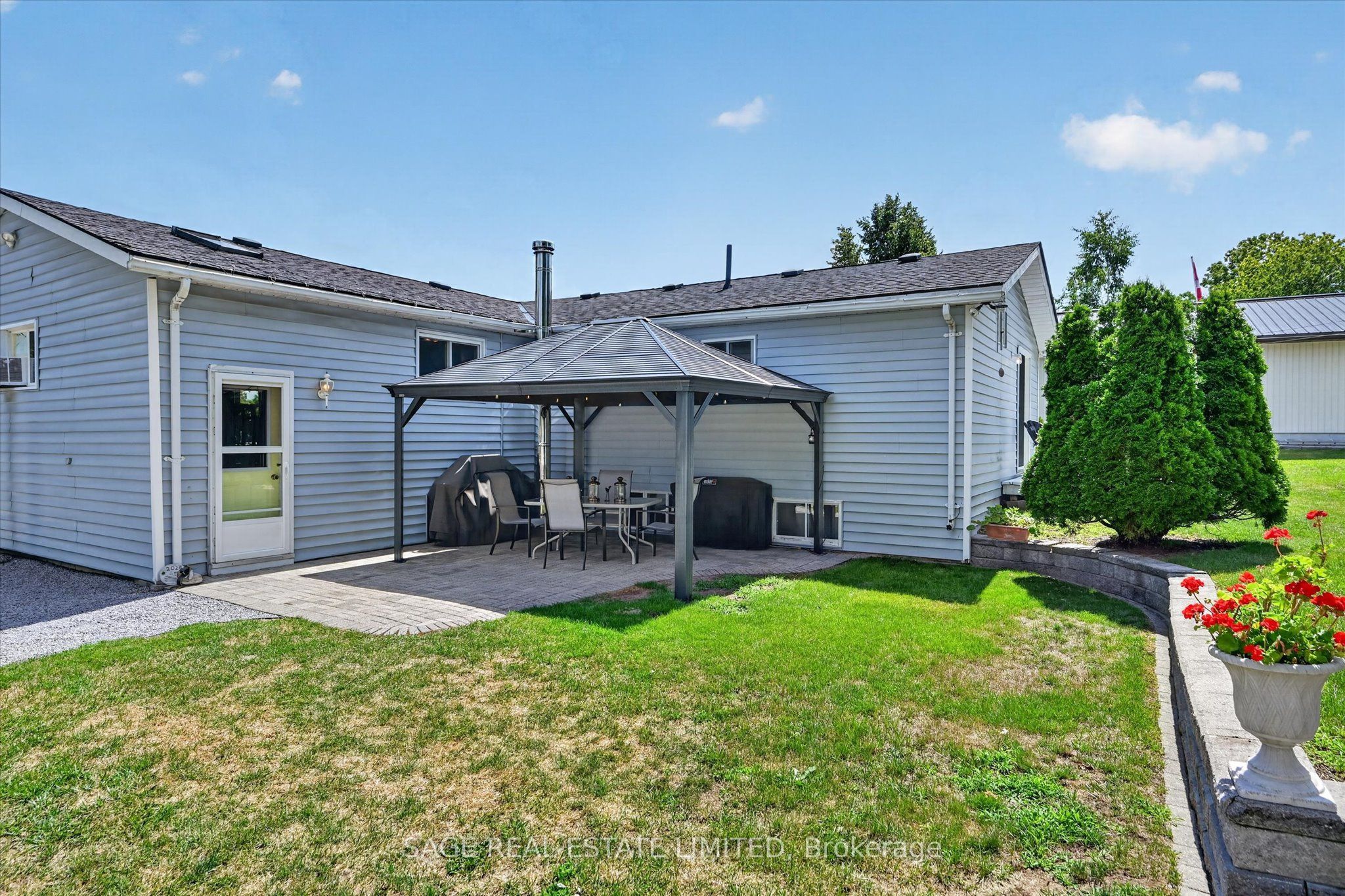 39 Riverside Drive Property Photo 40