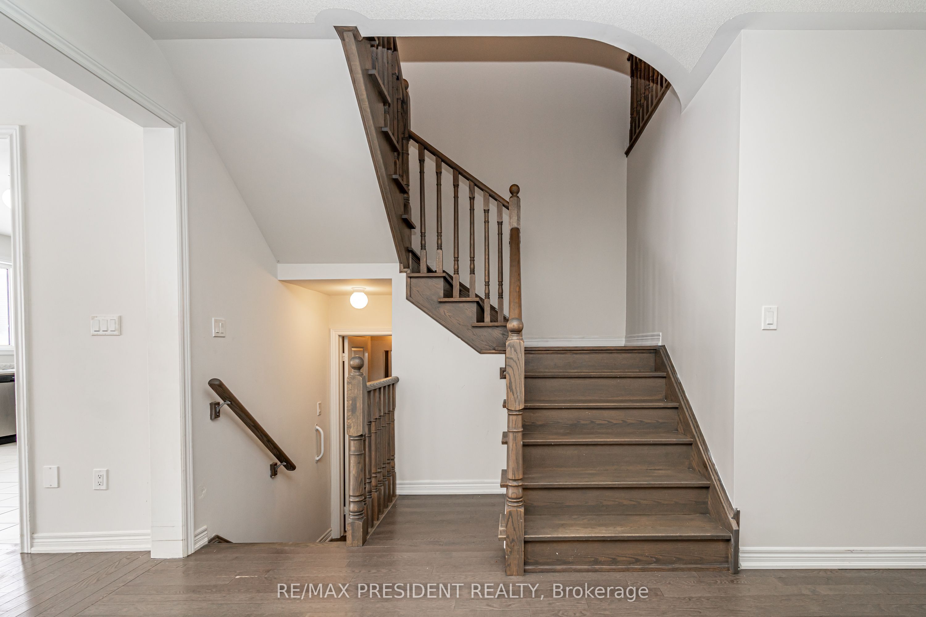 663 Anishinaabe Drive Property Photo 19