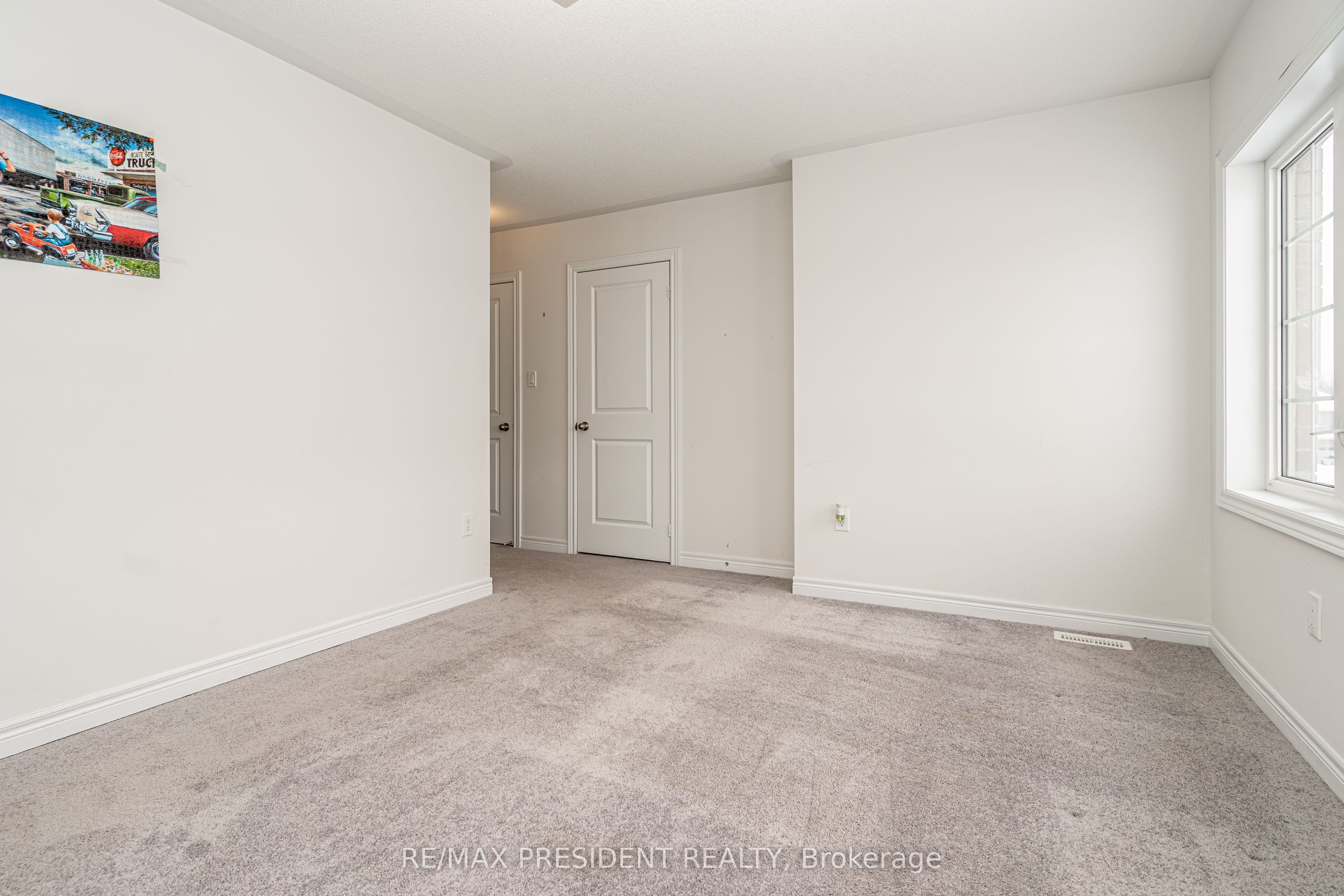 663 Anishinaabe Drive Property Photo 29