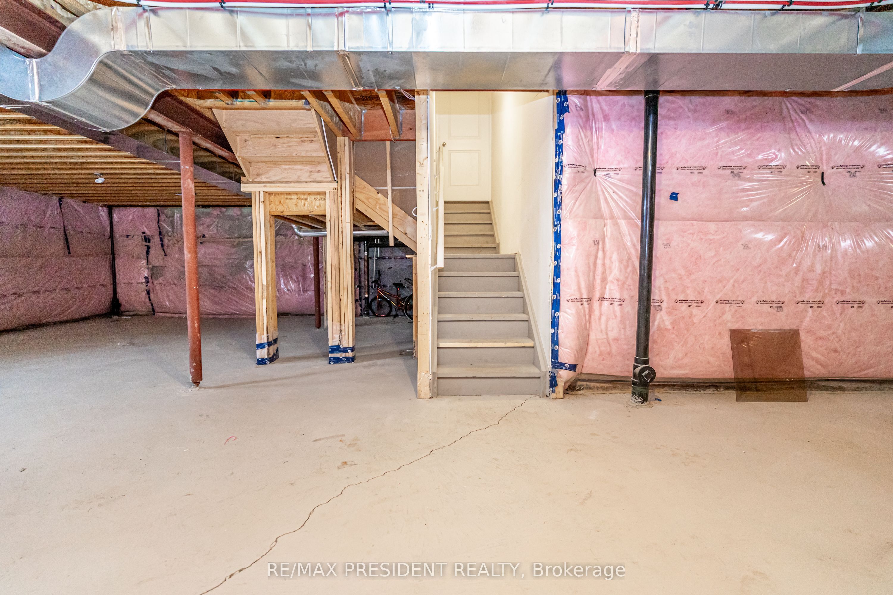 663 Anishinaabe Drive Property Photo 37