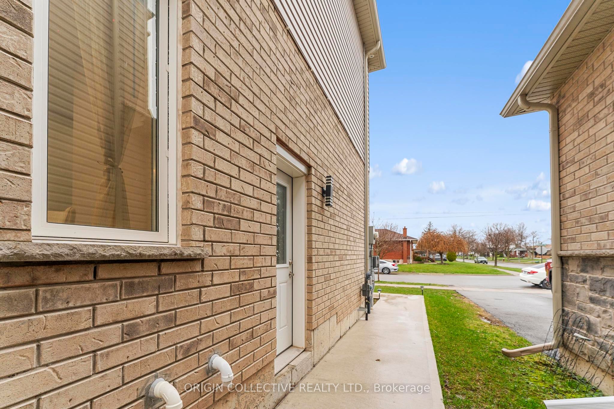 152 Mccabe Avenue Property Photo 6