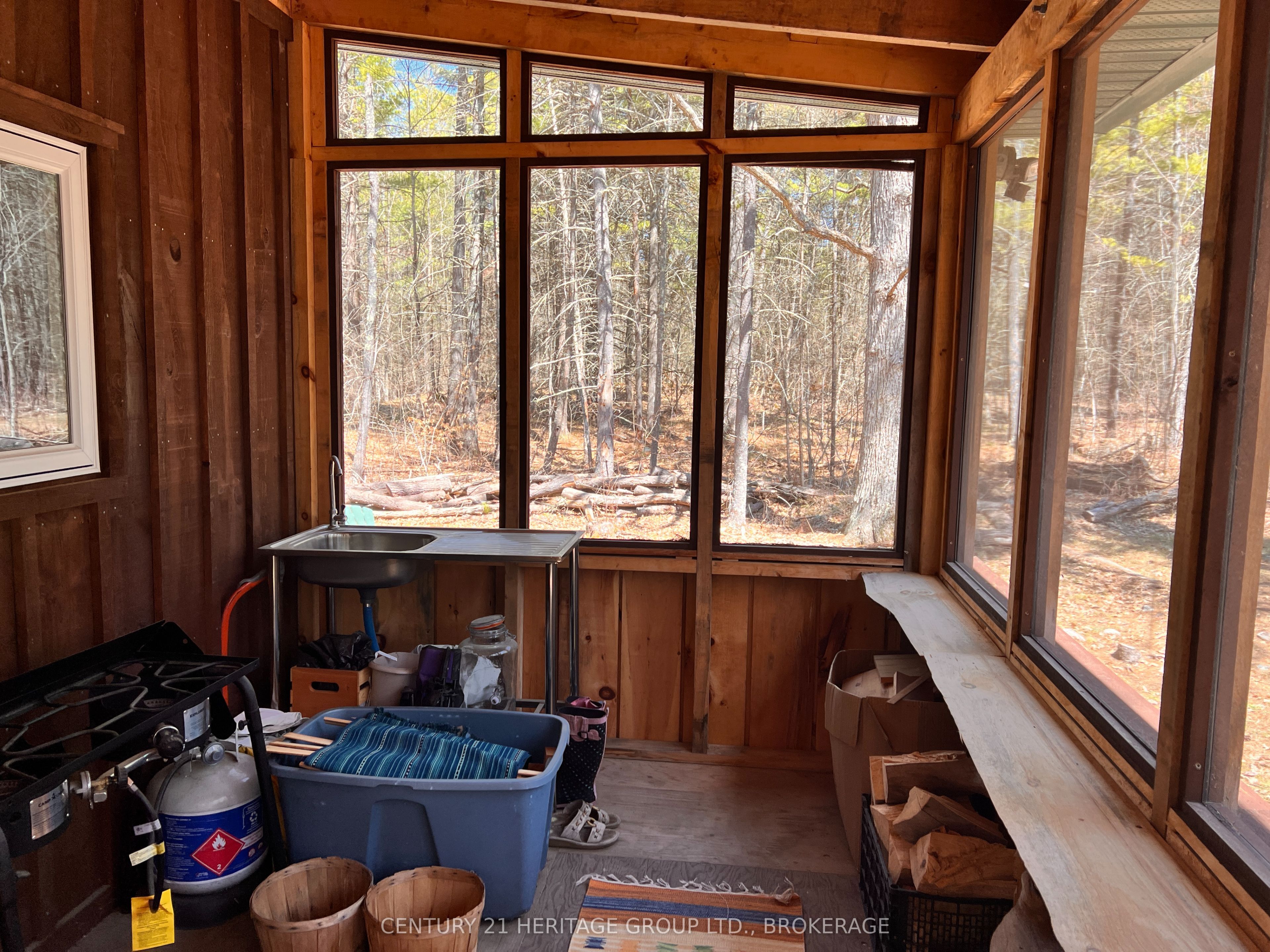 2355 Raymo Road Property Photo 6