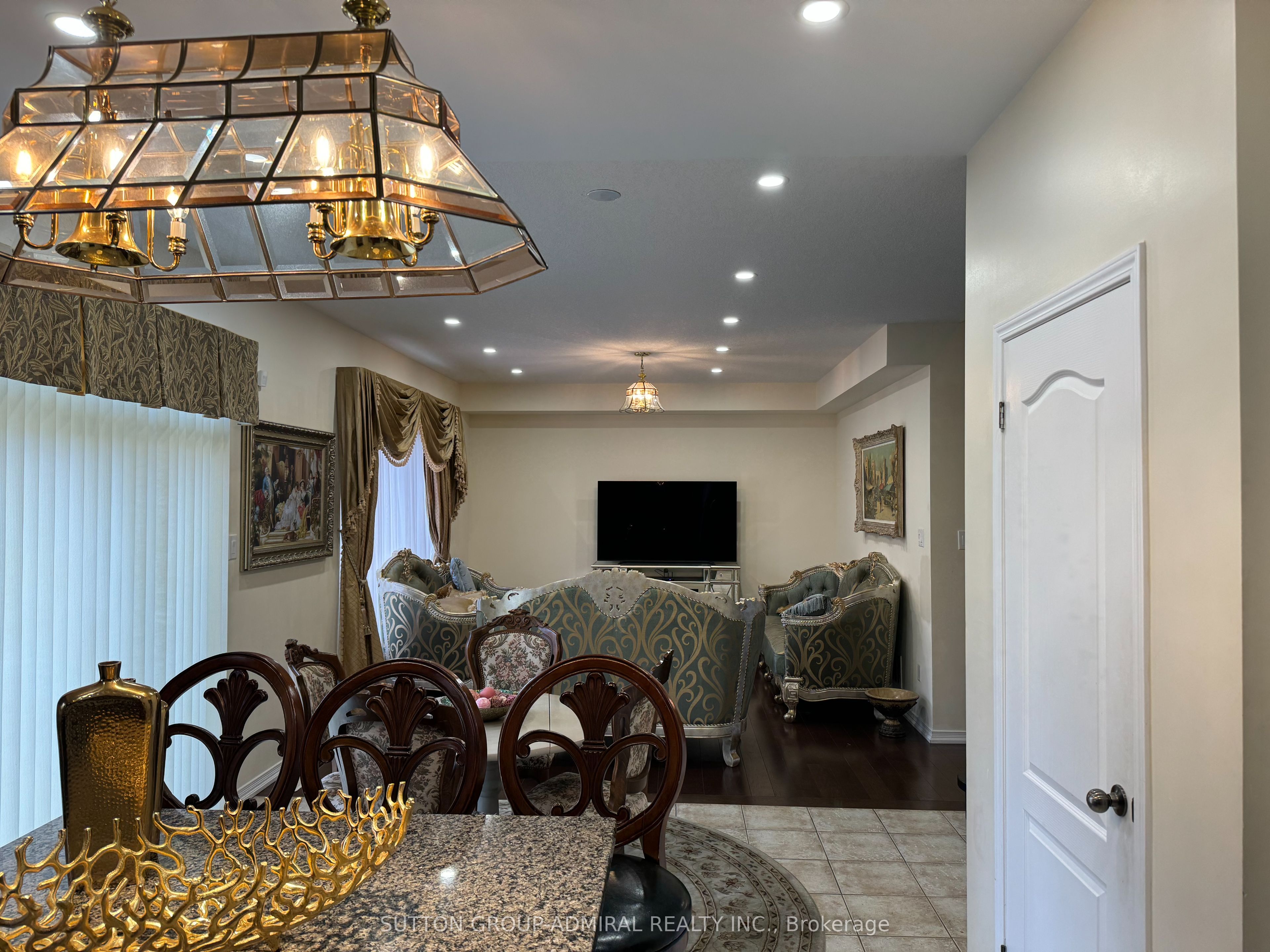 129 Whitwell Way Property Photo 8