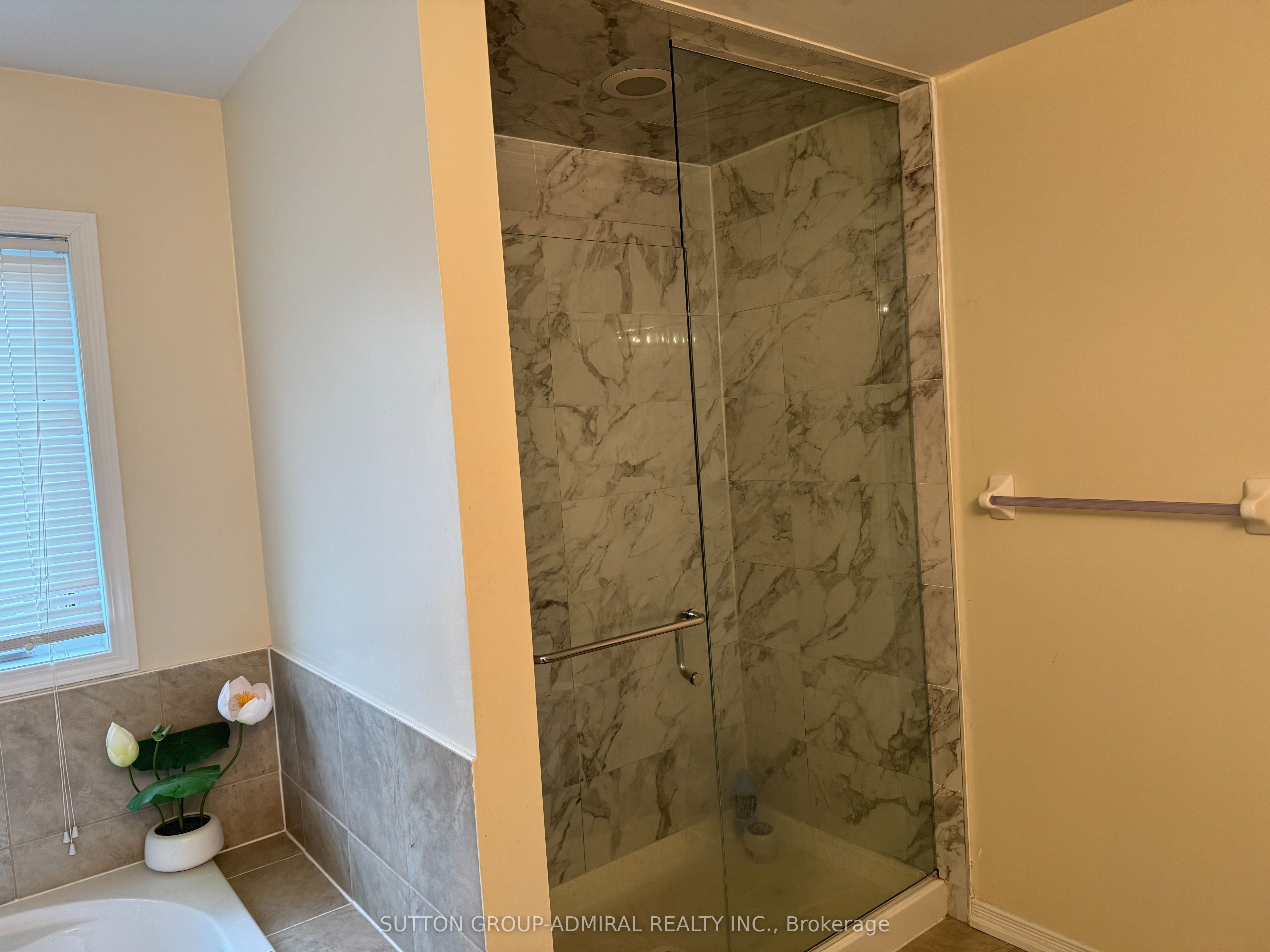 129 Whitwell Way Property Photo 17