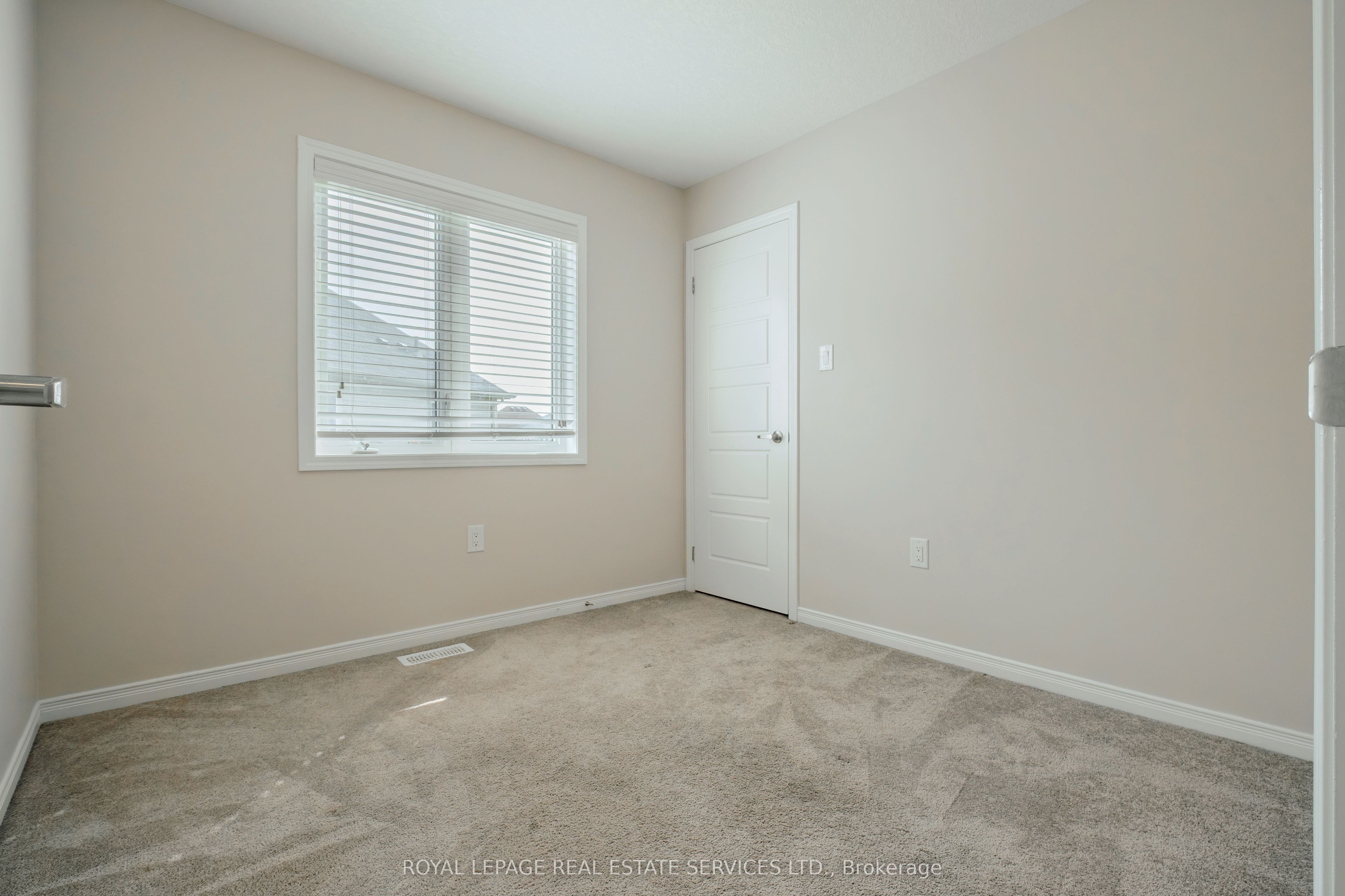 152 Munro Circle Property Photo 35