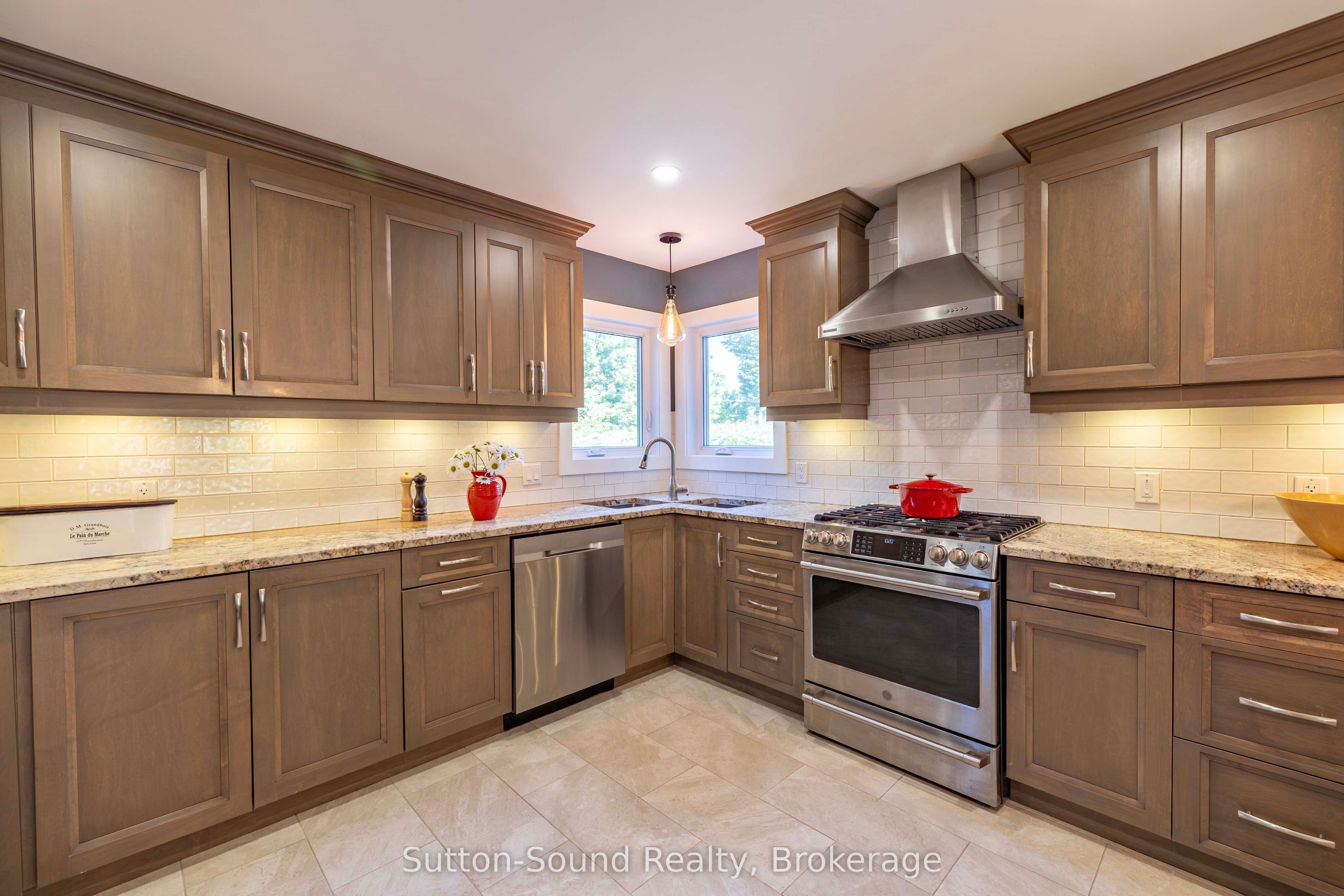 90 Graham Crescent Property Photo 13