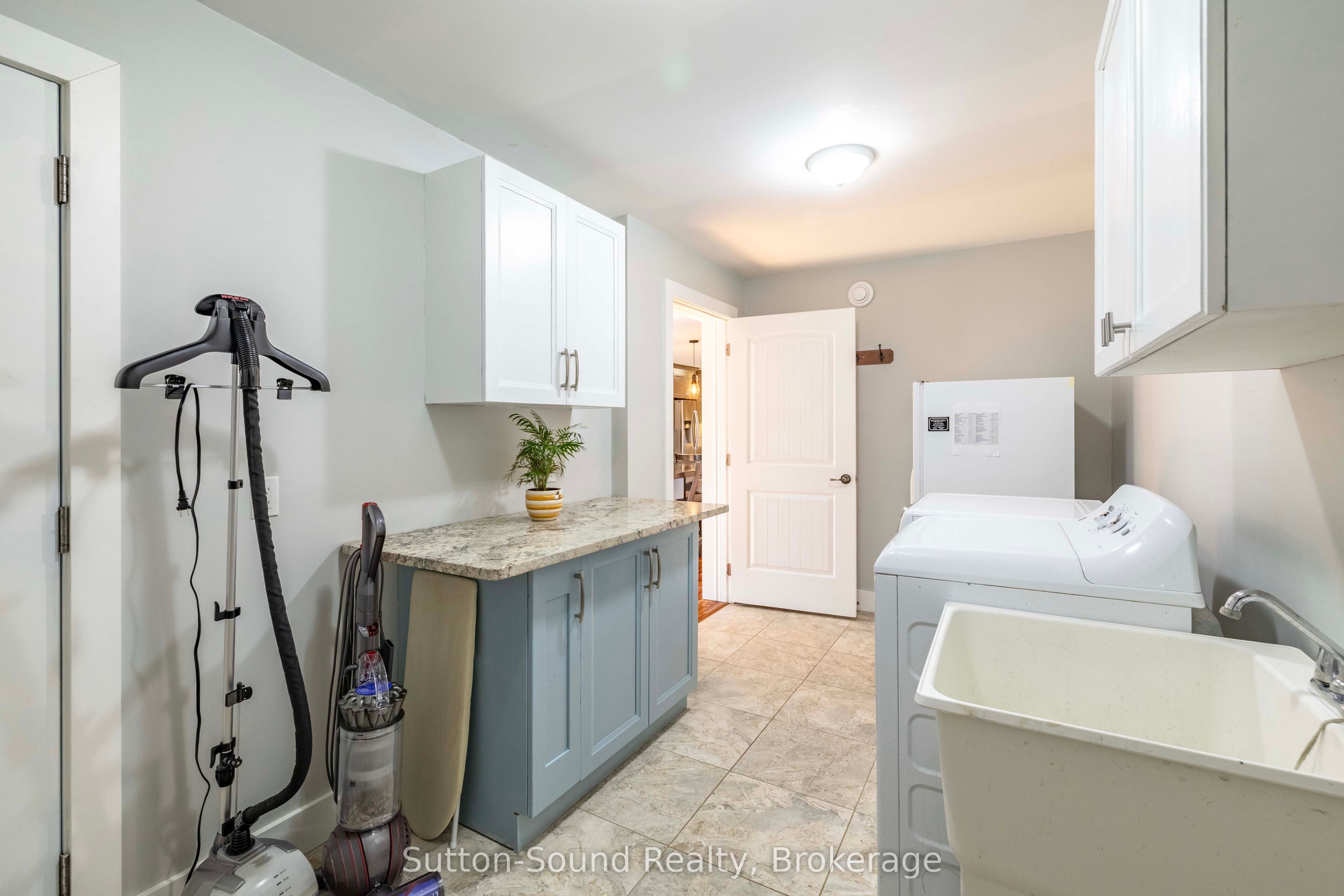 90 Graham Crescent Property Photo 25