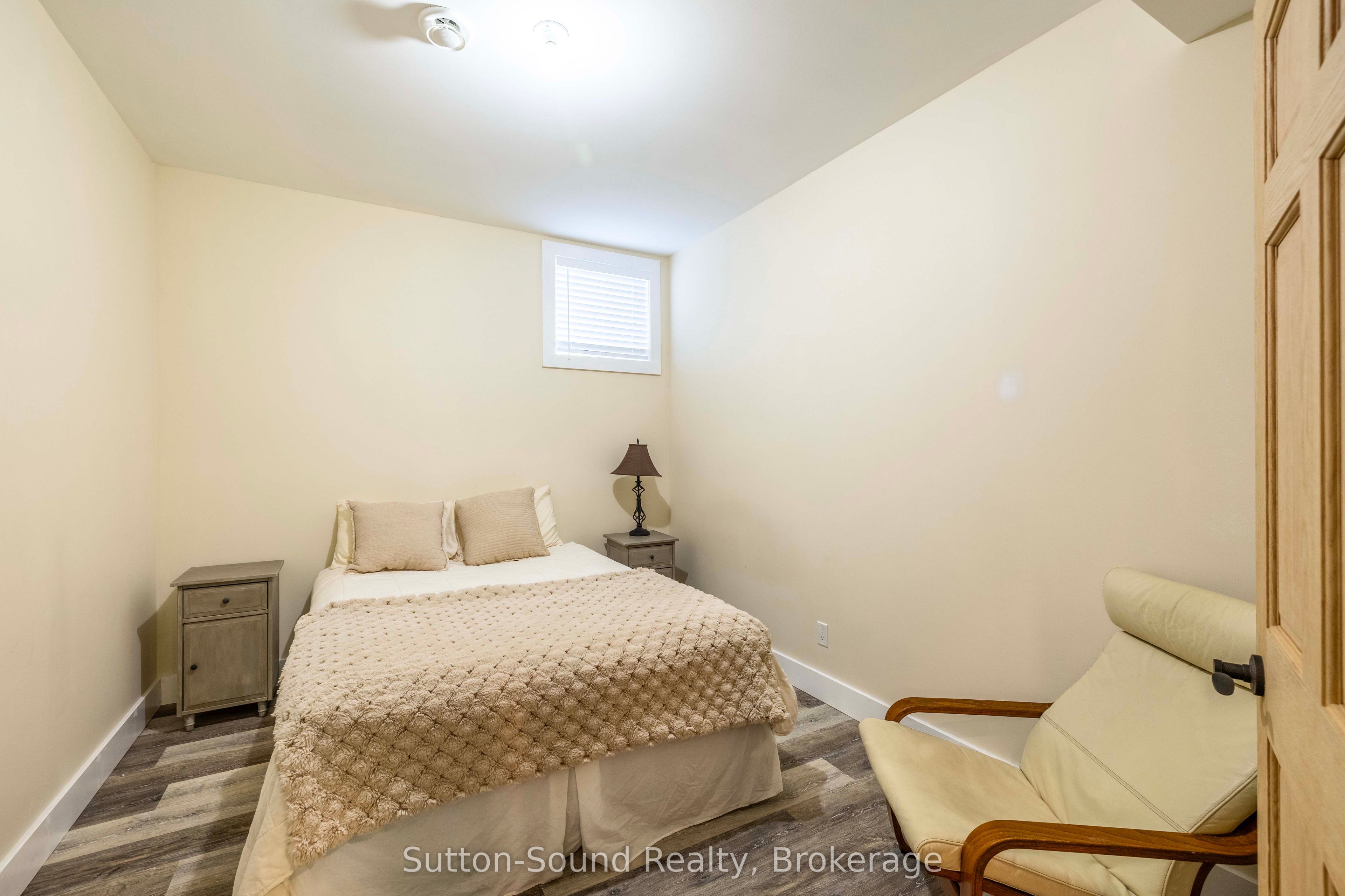 90 Graham Crescent Property Photo 36