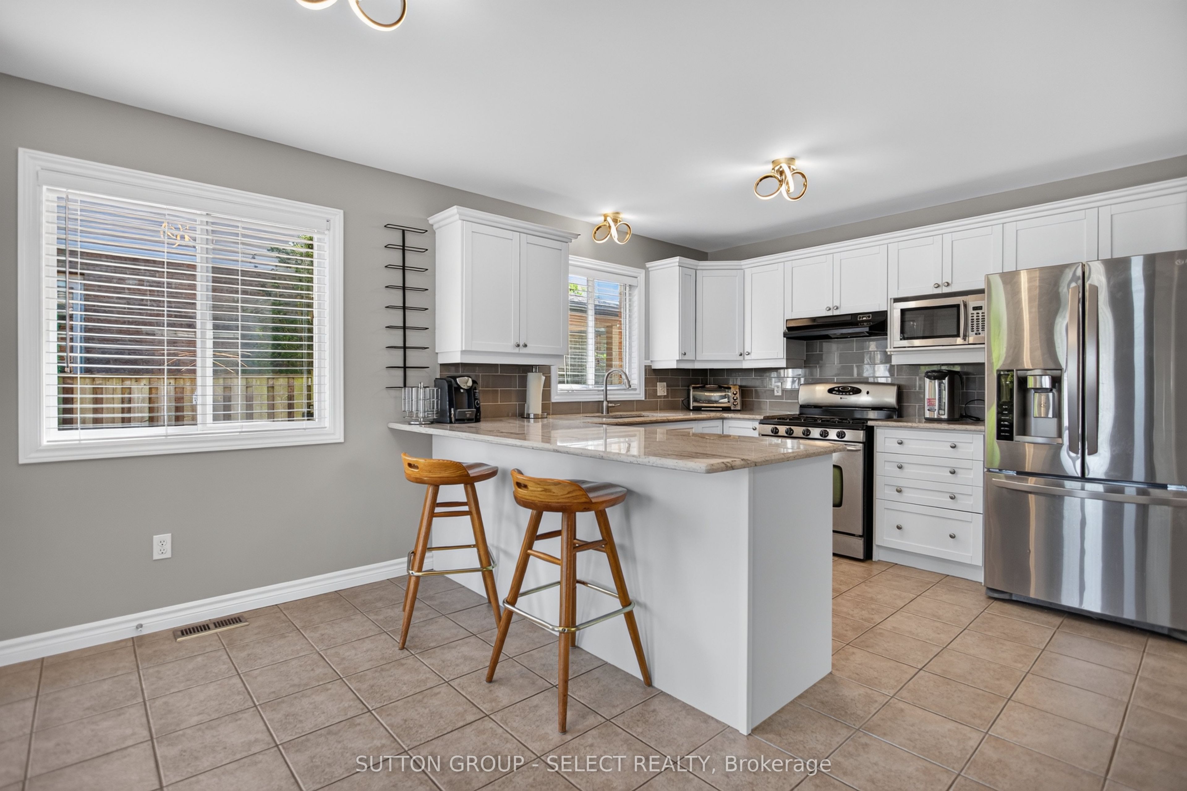 1647 Bayswater Crescent Property Photo 7