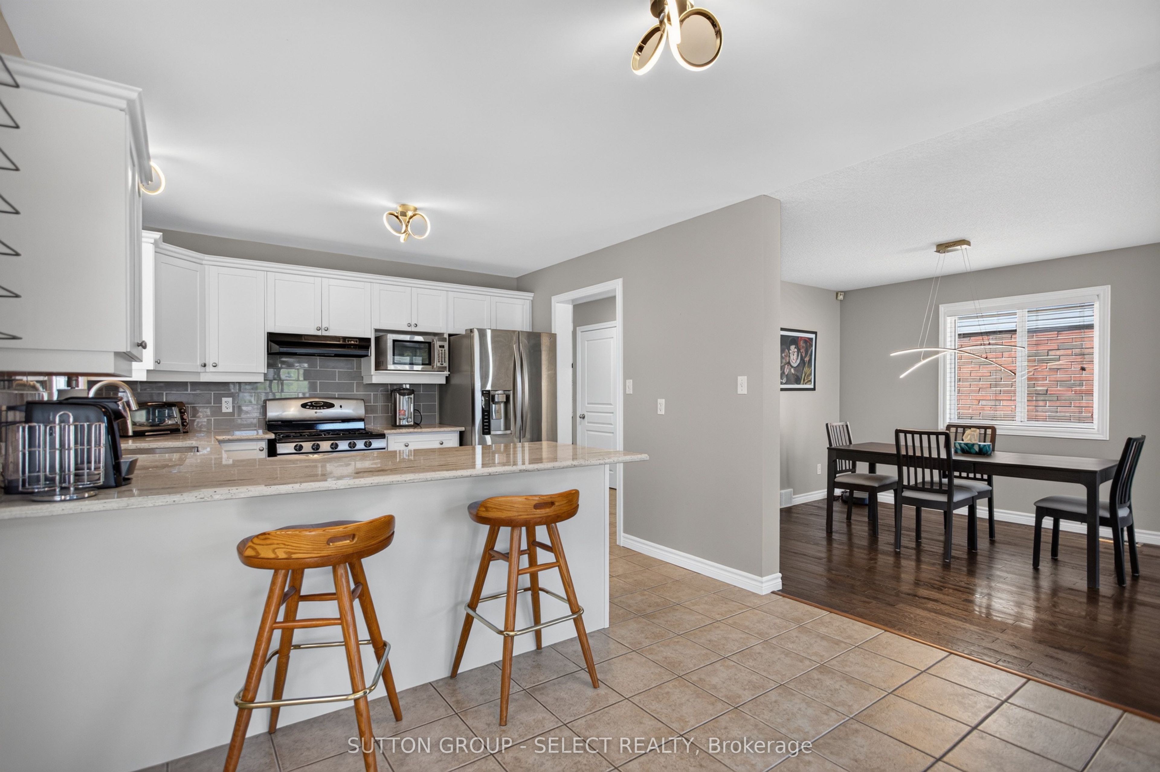 1647 Bayswater Crescent Property Photo 11