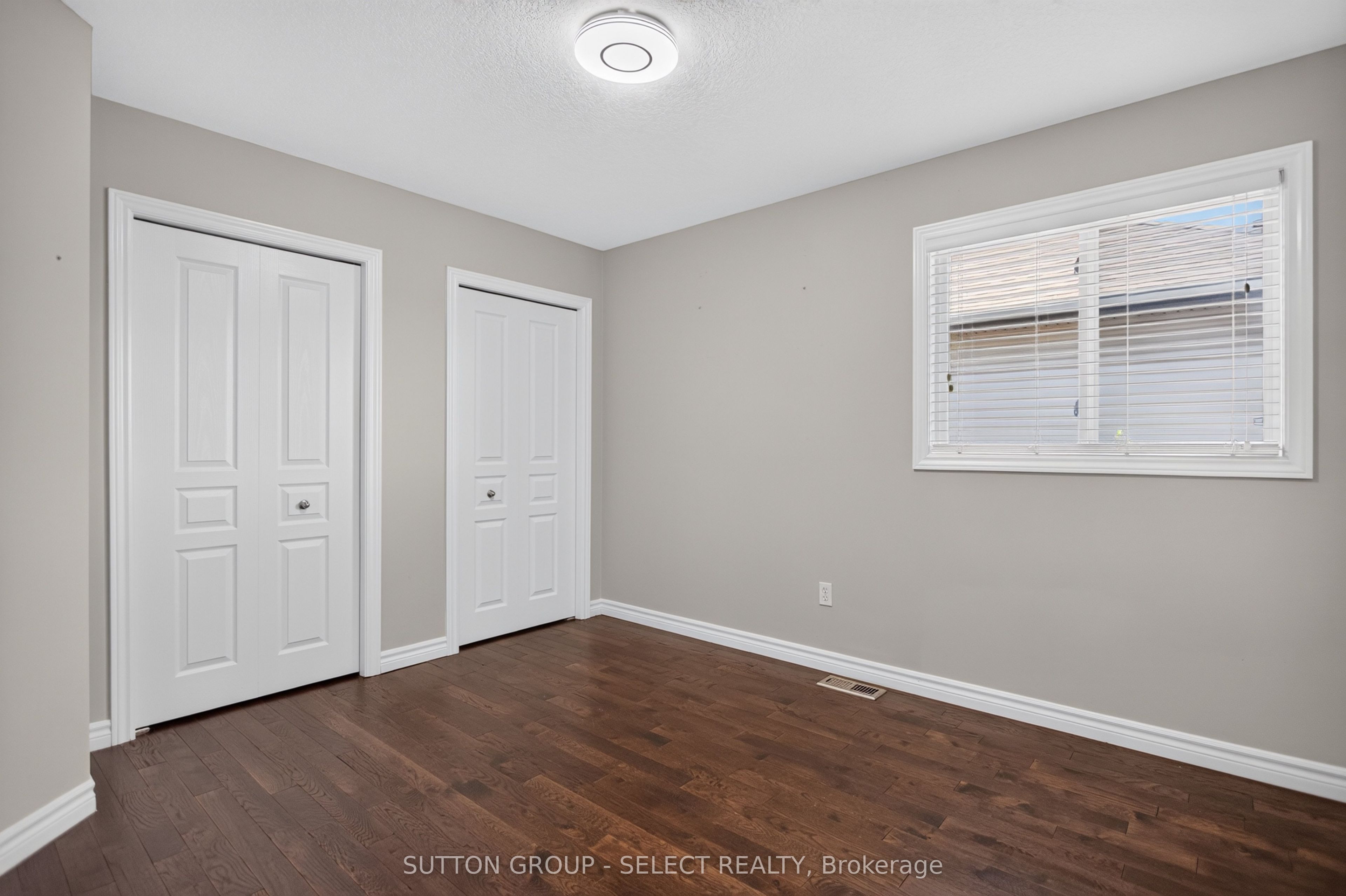 1647 Bayswater Crescent Property Photo 21