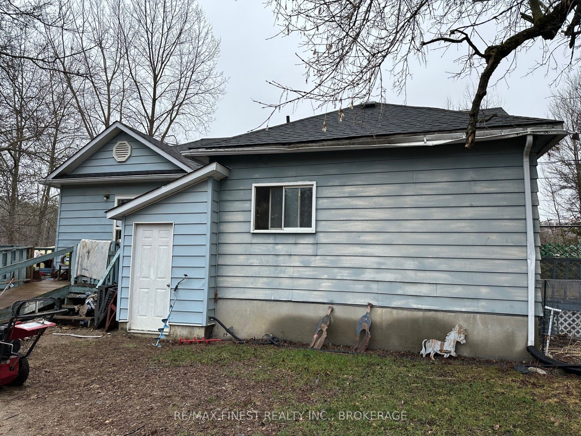 1440 Mountain Grove Road Property Photo 2