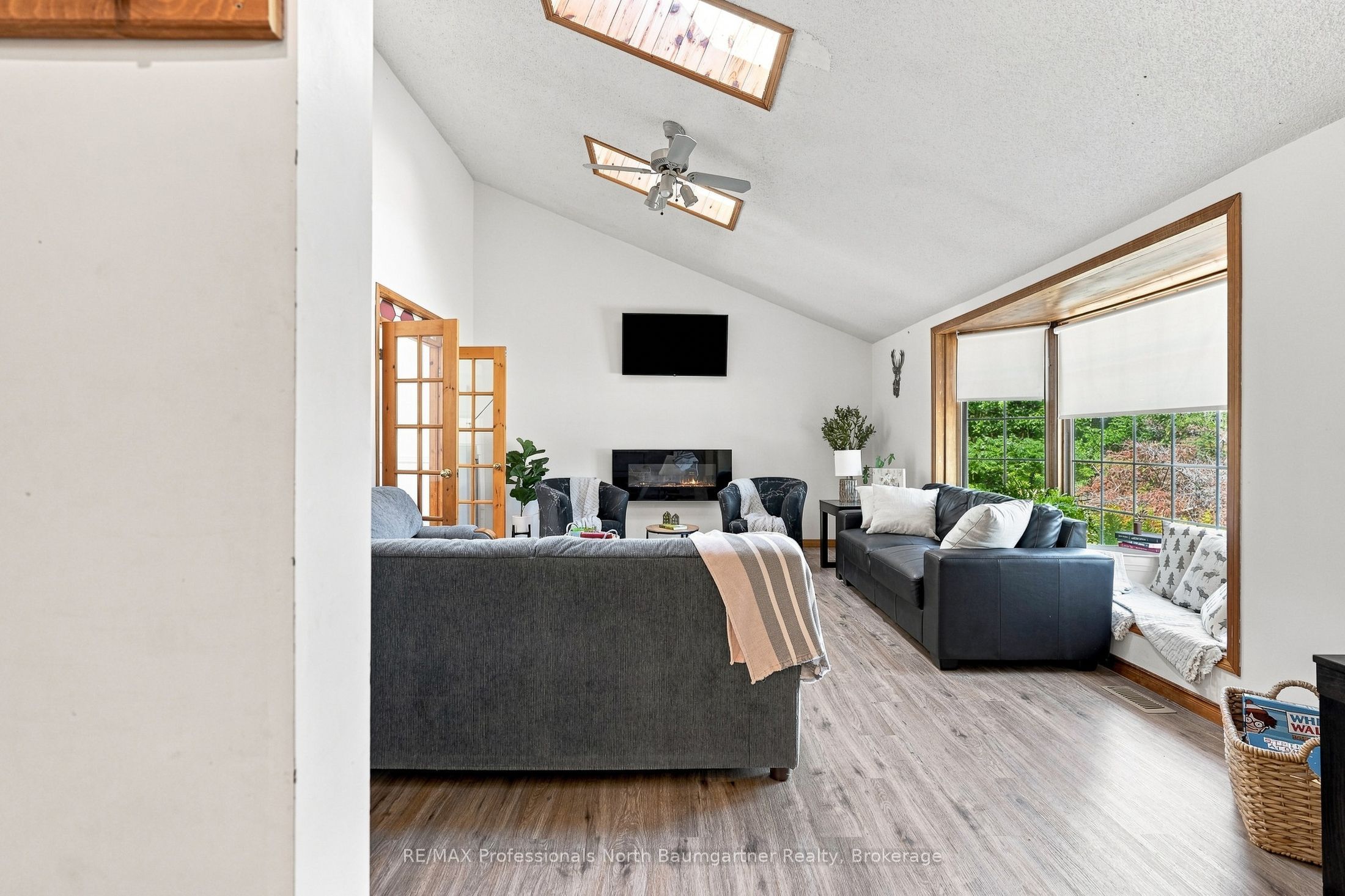 8966 Highway 35 Property Photo 5
