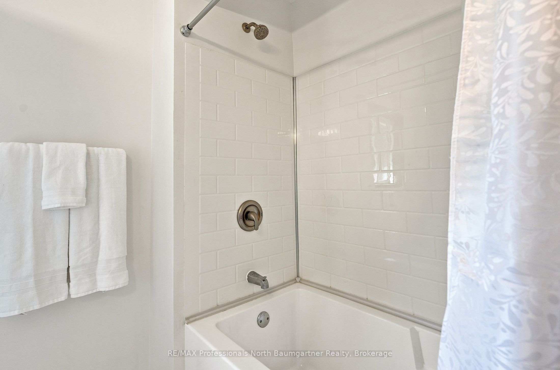 8966 Highway 35 Property Photo 25