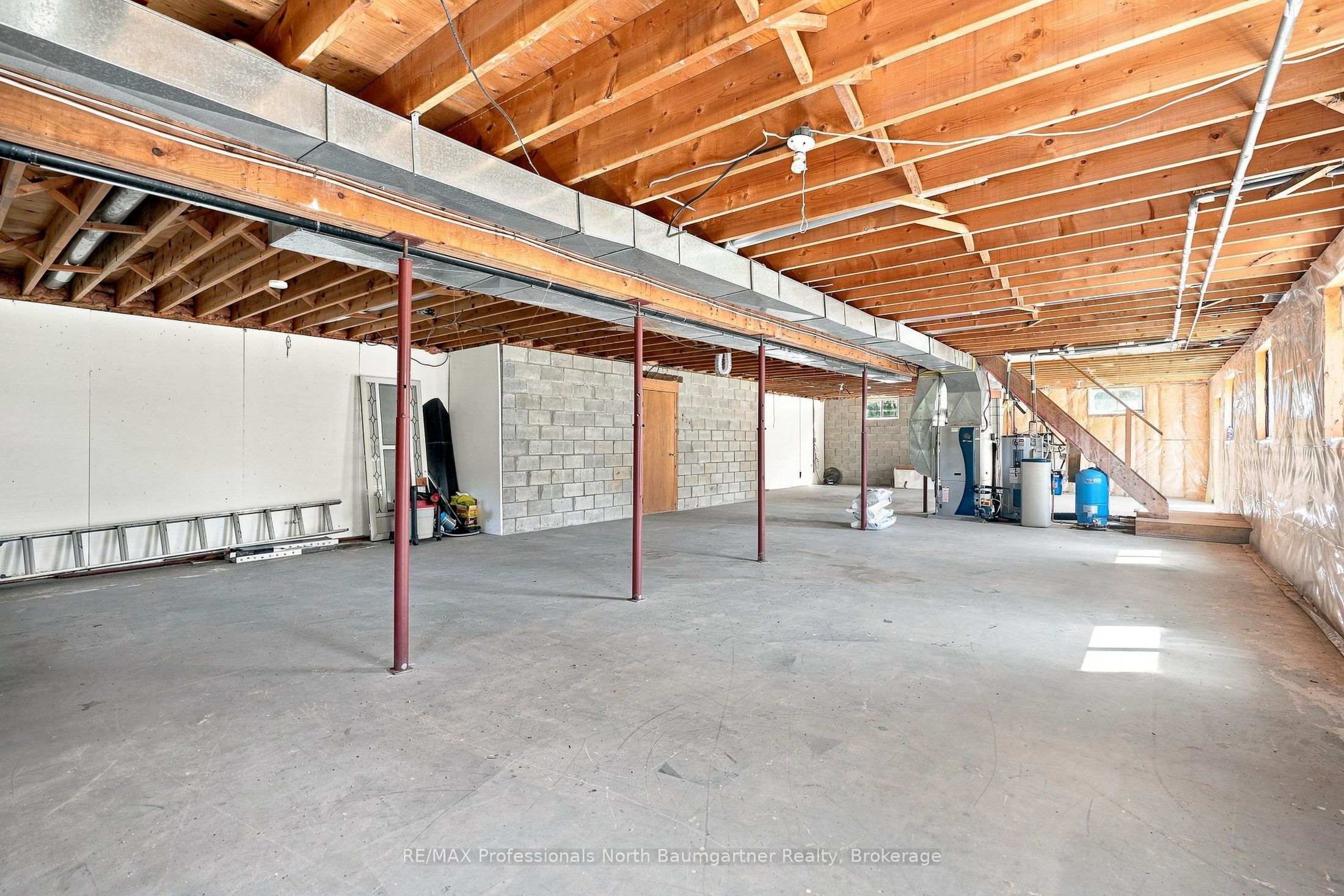 8966 Highway 35 Property Photo 27