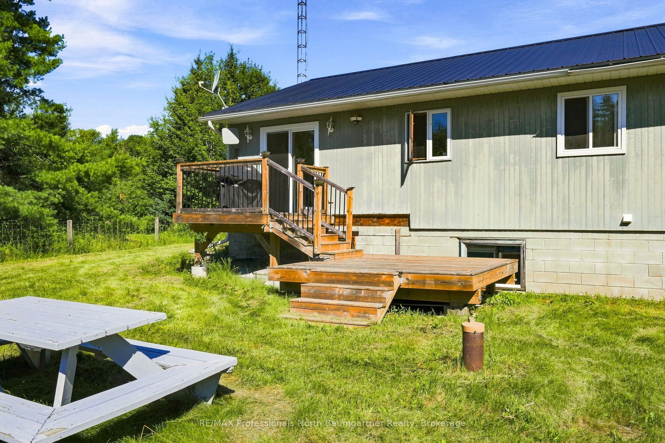 8966 Highway 35 Property Photo 36