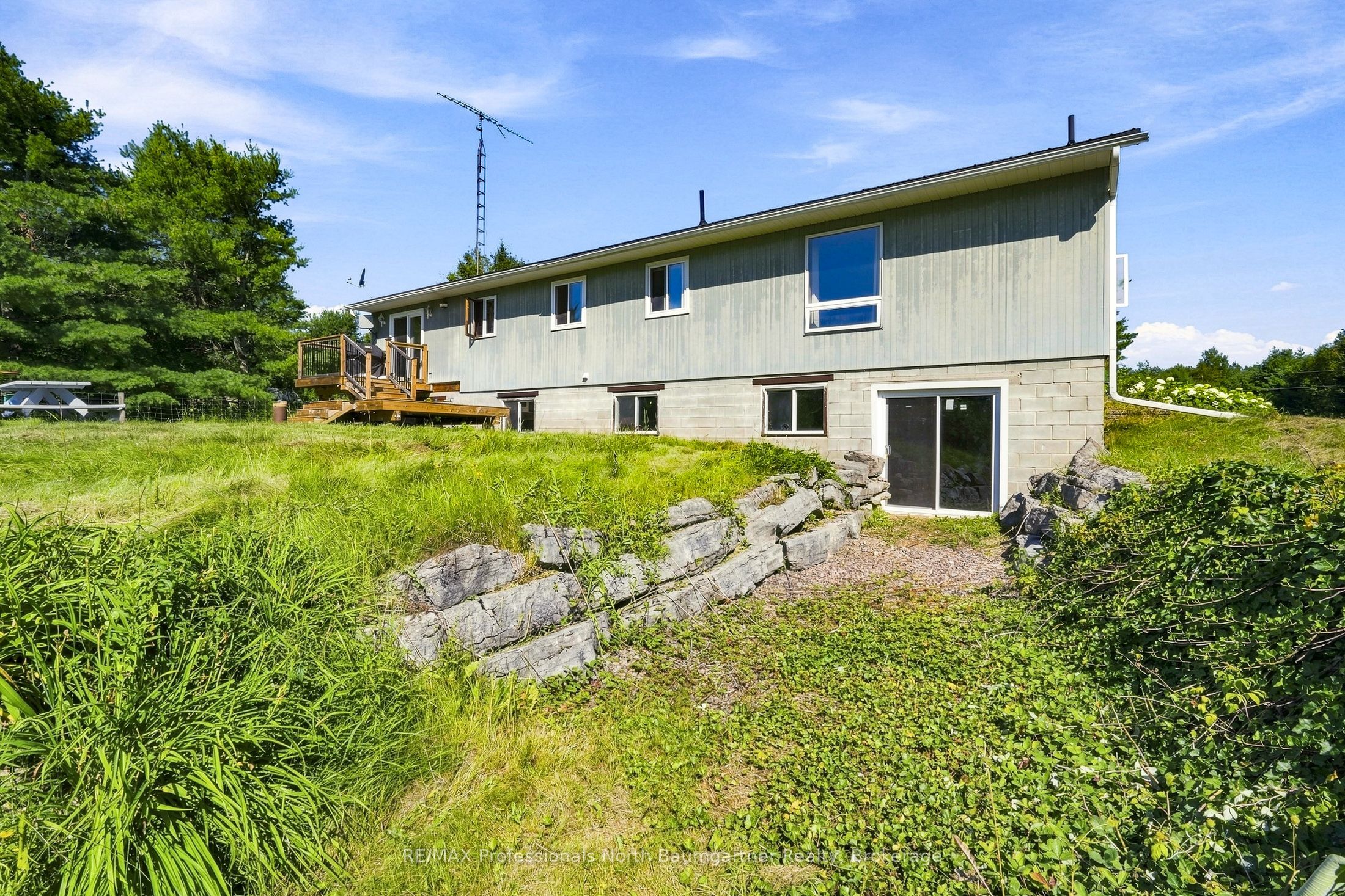 8966 Highway 35 Property Photo 37