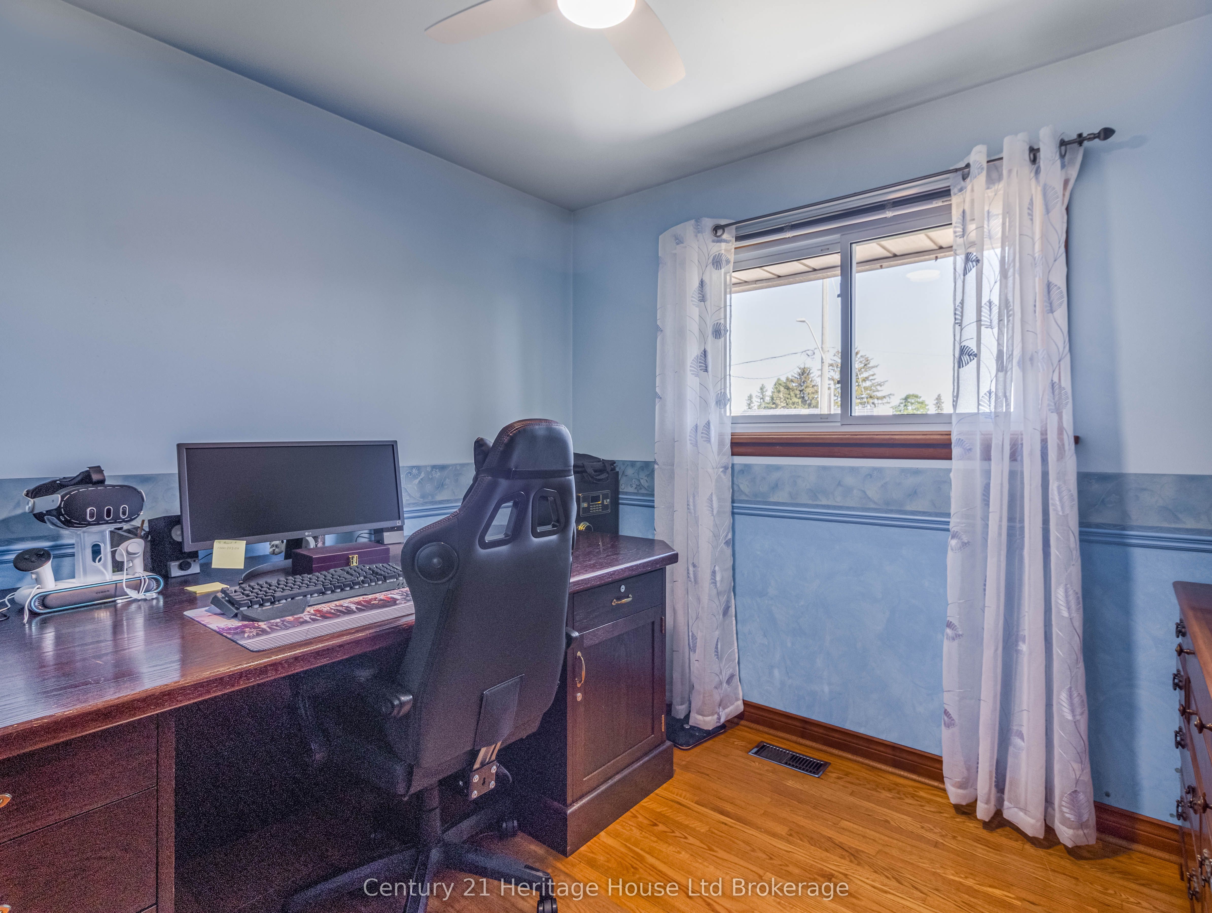 153 Springbank Avenue N Property Photo 19