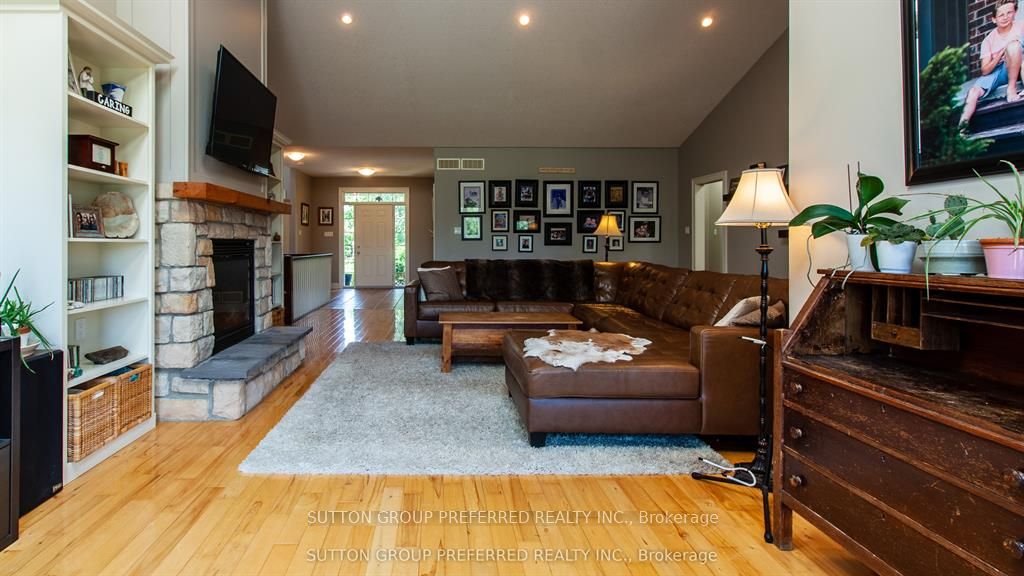 13315 Westbury Drive Property Photo 27