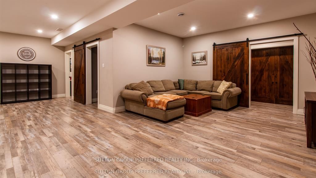 13315 Westbury Drive Property Photo 38