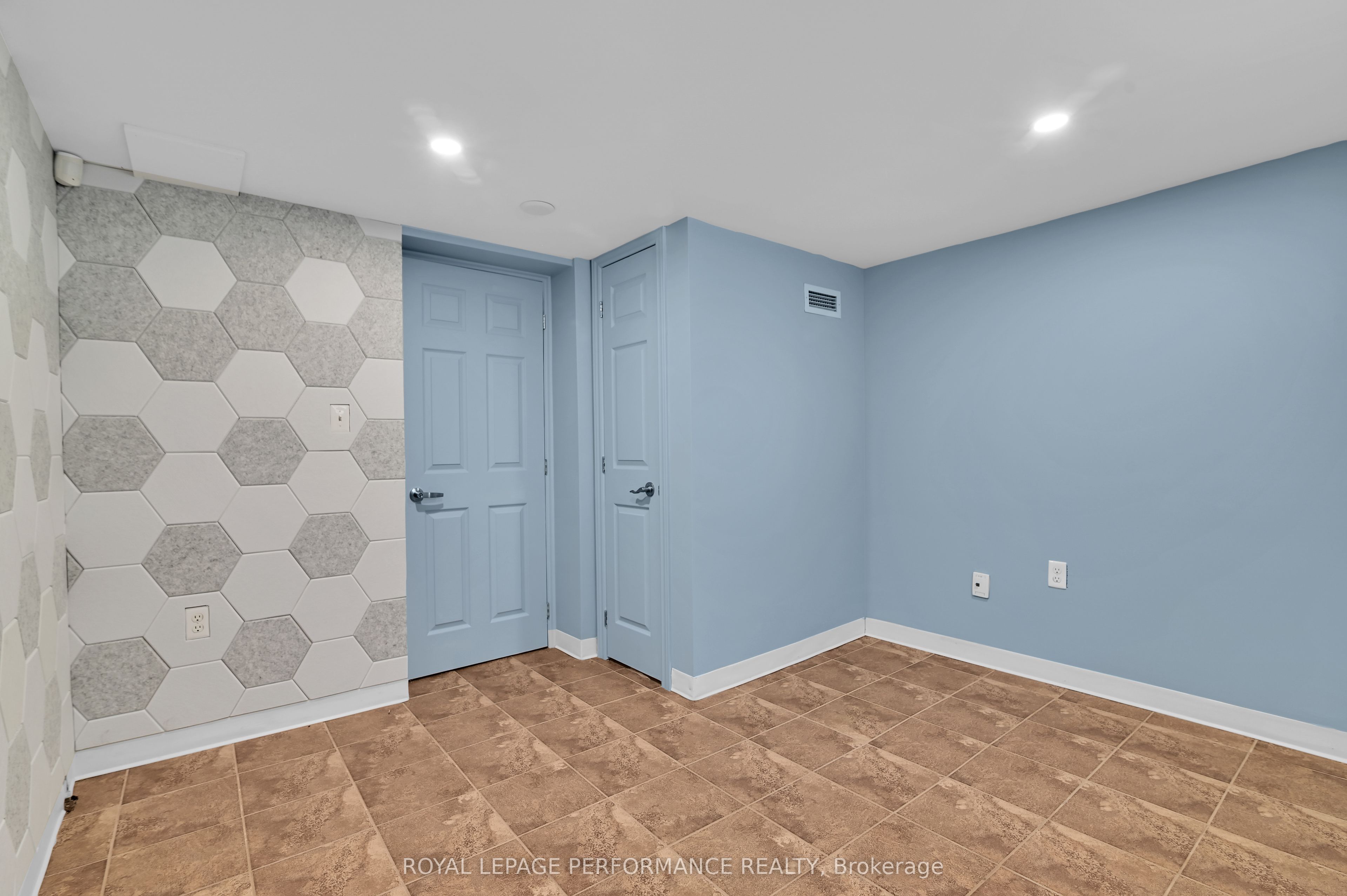 117 First Street E Property Photo 46