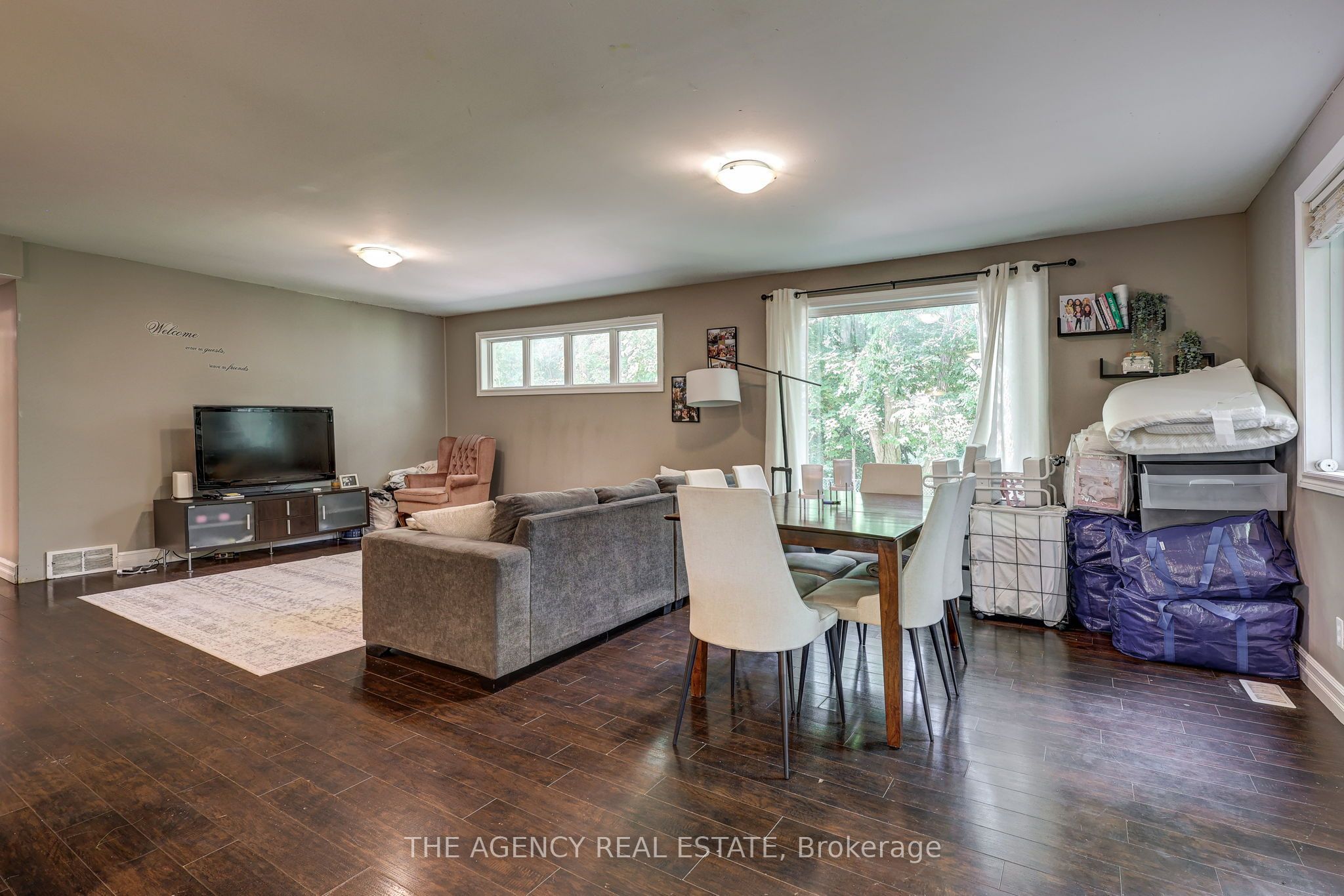 129 Oxford Street W Property Photo 9