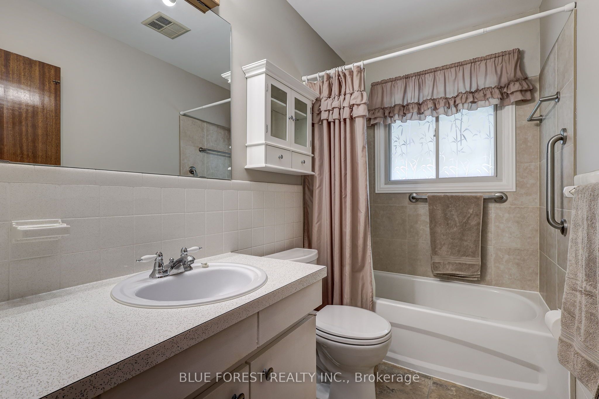 123 Aponi Crescent Property Photo 16