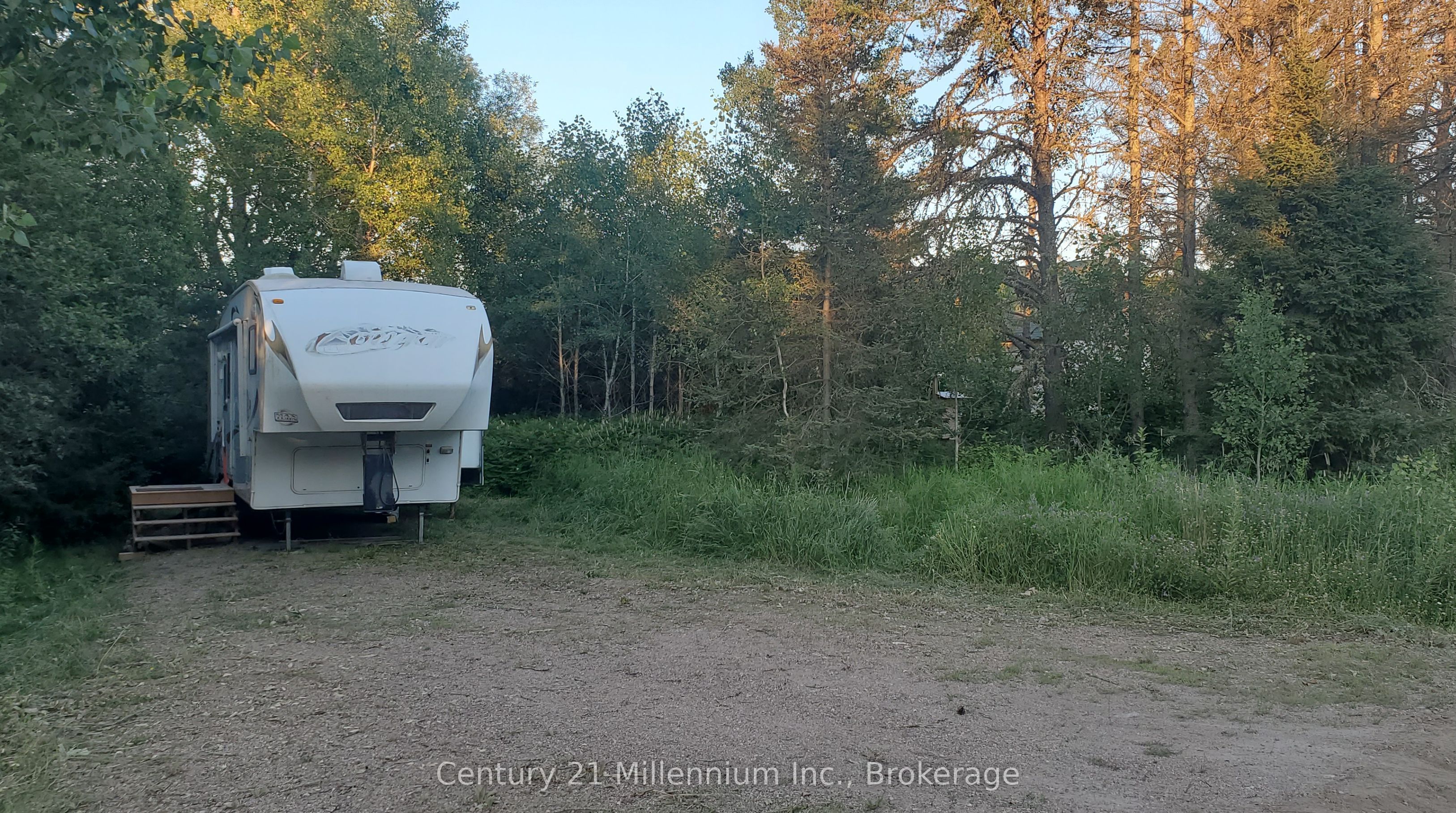 638 Chenier Road Property Photo 5