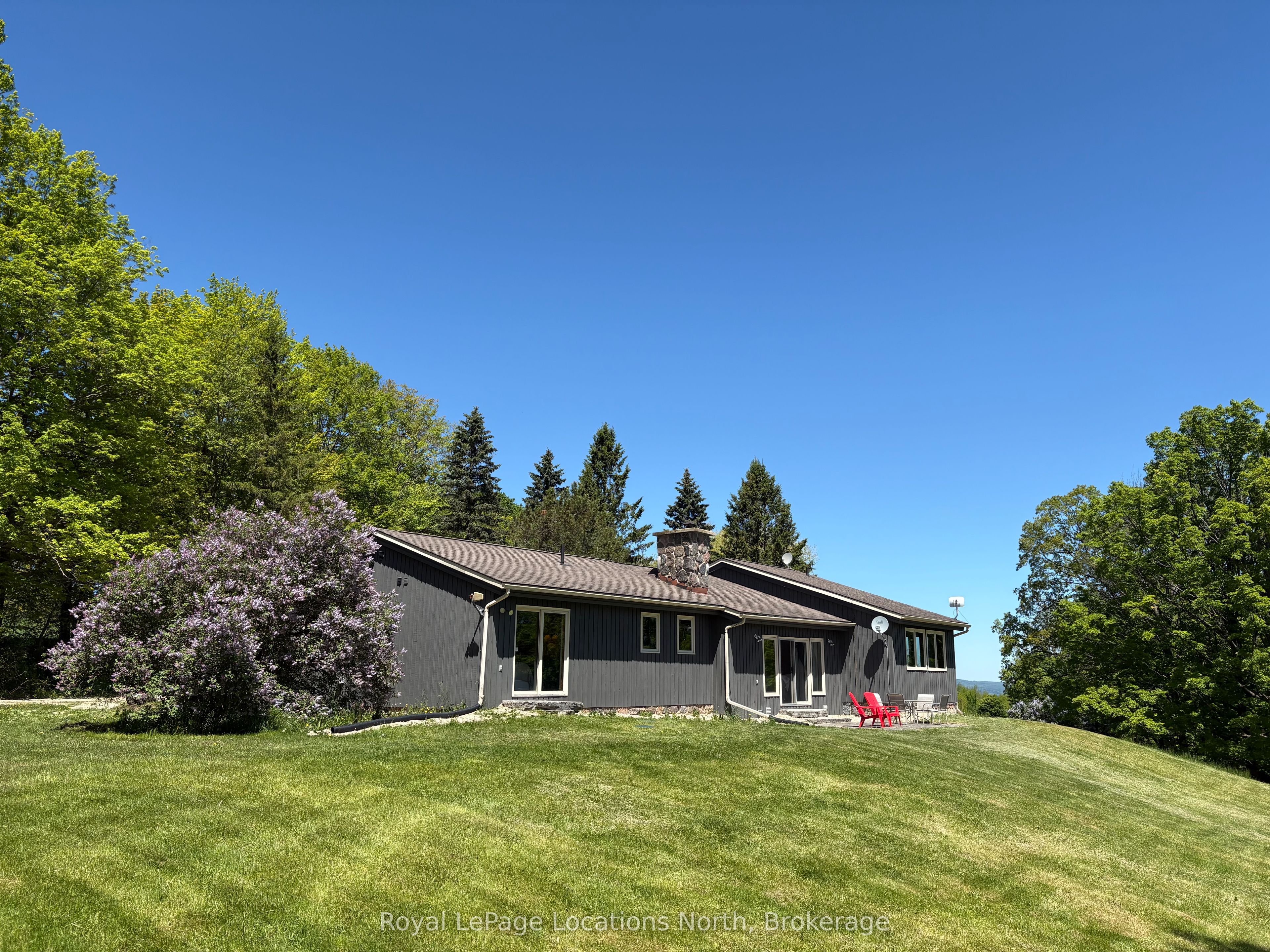 446070 Johnston's Side Road Property Photo 1