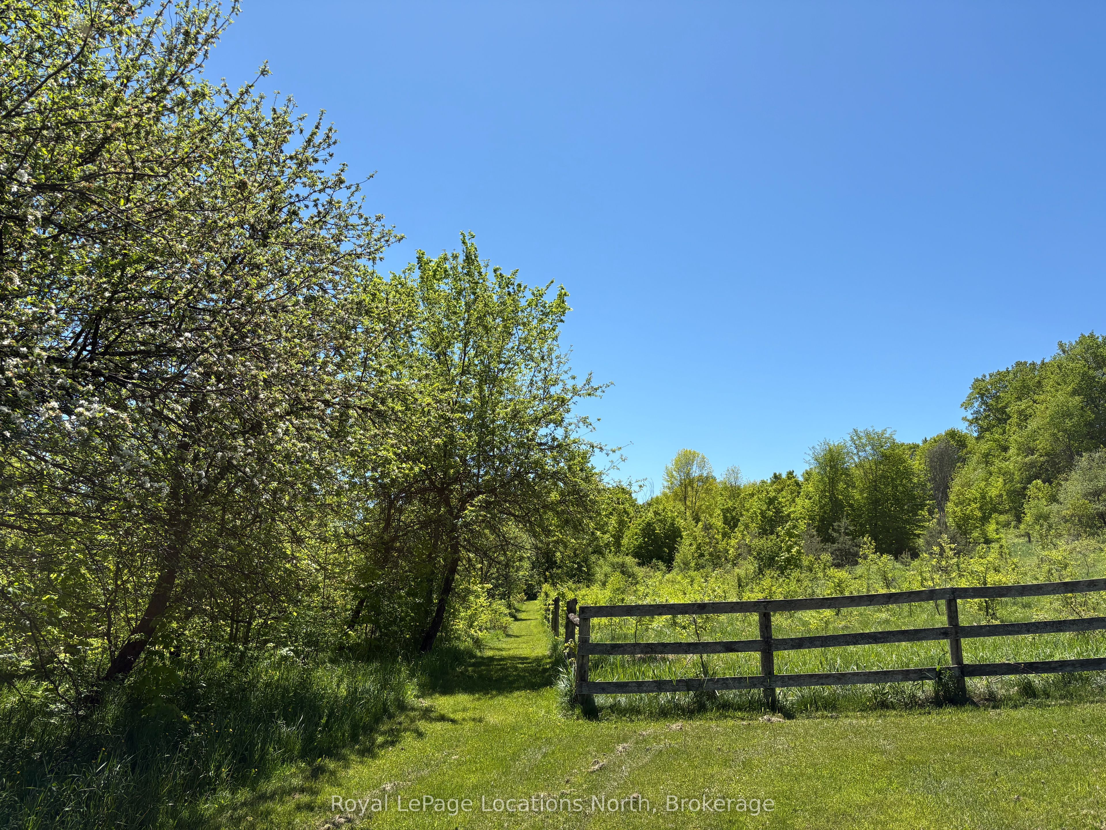446070 Johnston's Side Road Property Photo 5