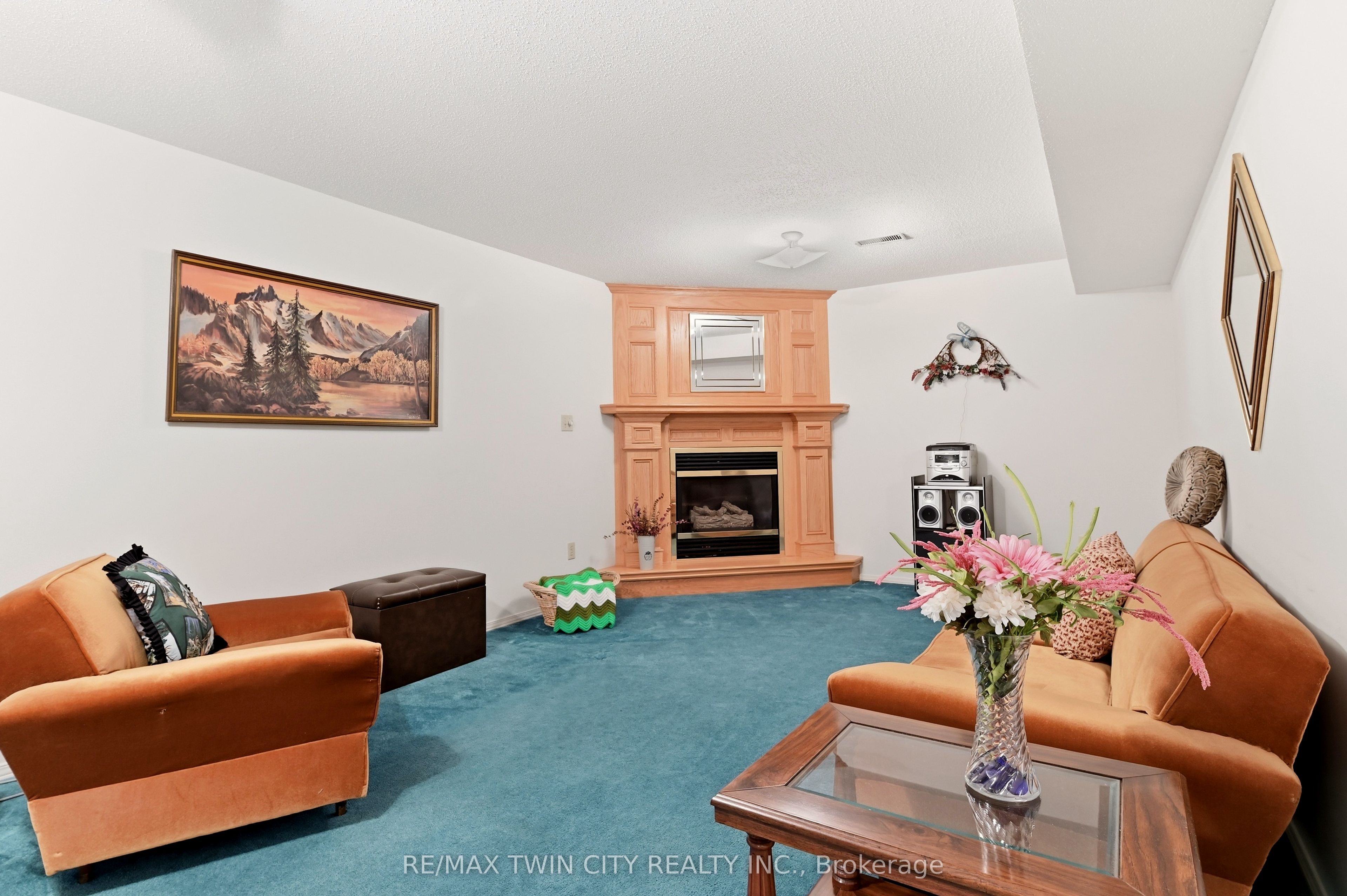 1030 Colborne Street E Property Photo 15