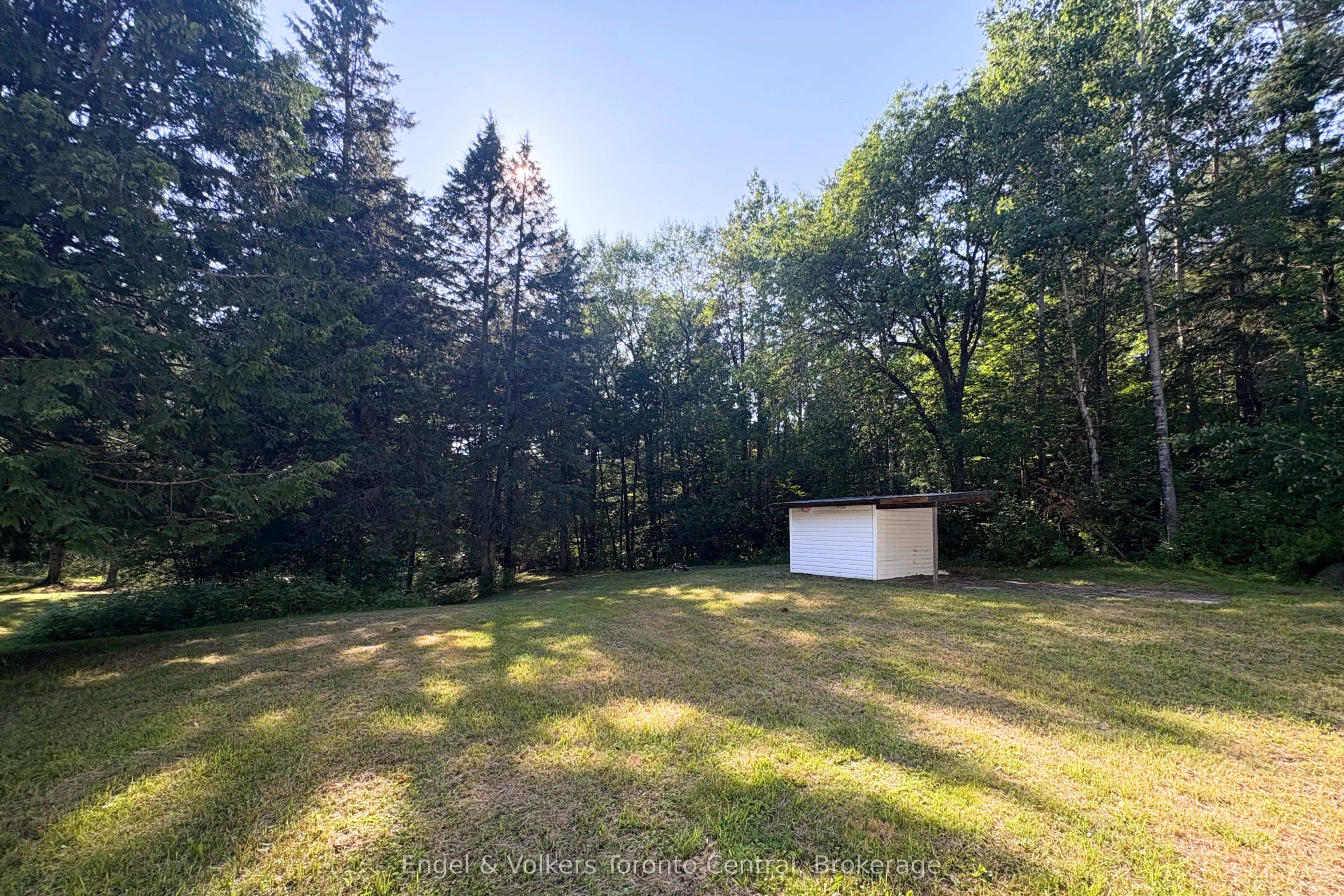 83 Homeland Drive Property Photo 6