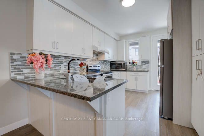 970 Battery Park Property Photo 14